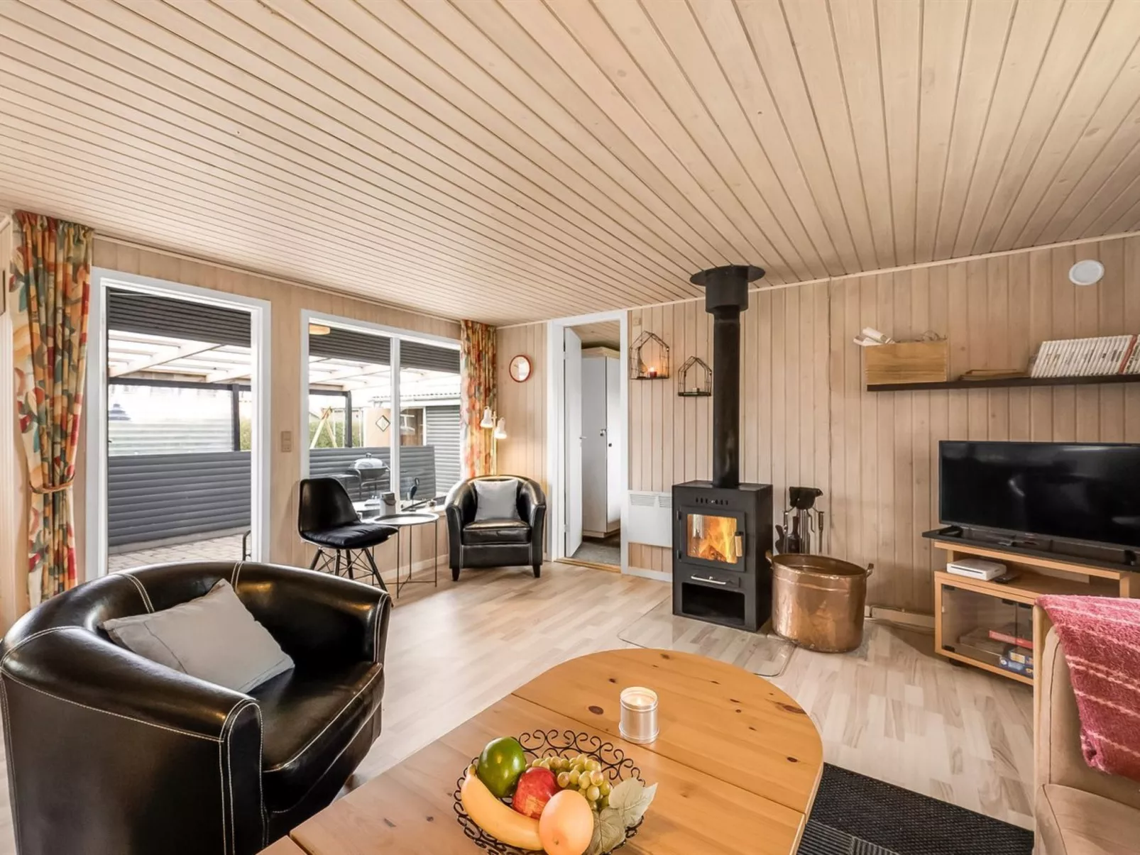 "Hoghni" - 850m to the fjord-Binnen