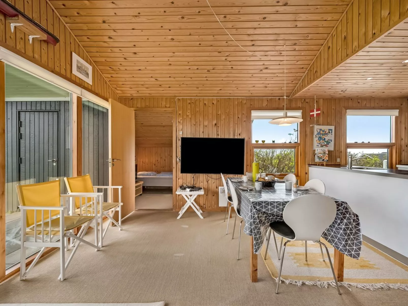 "Tanea" - 700m to the fjord-Binnen