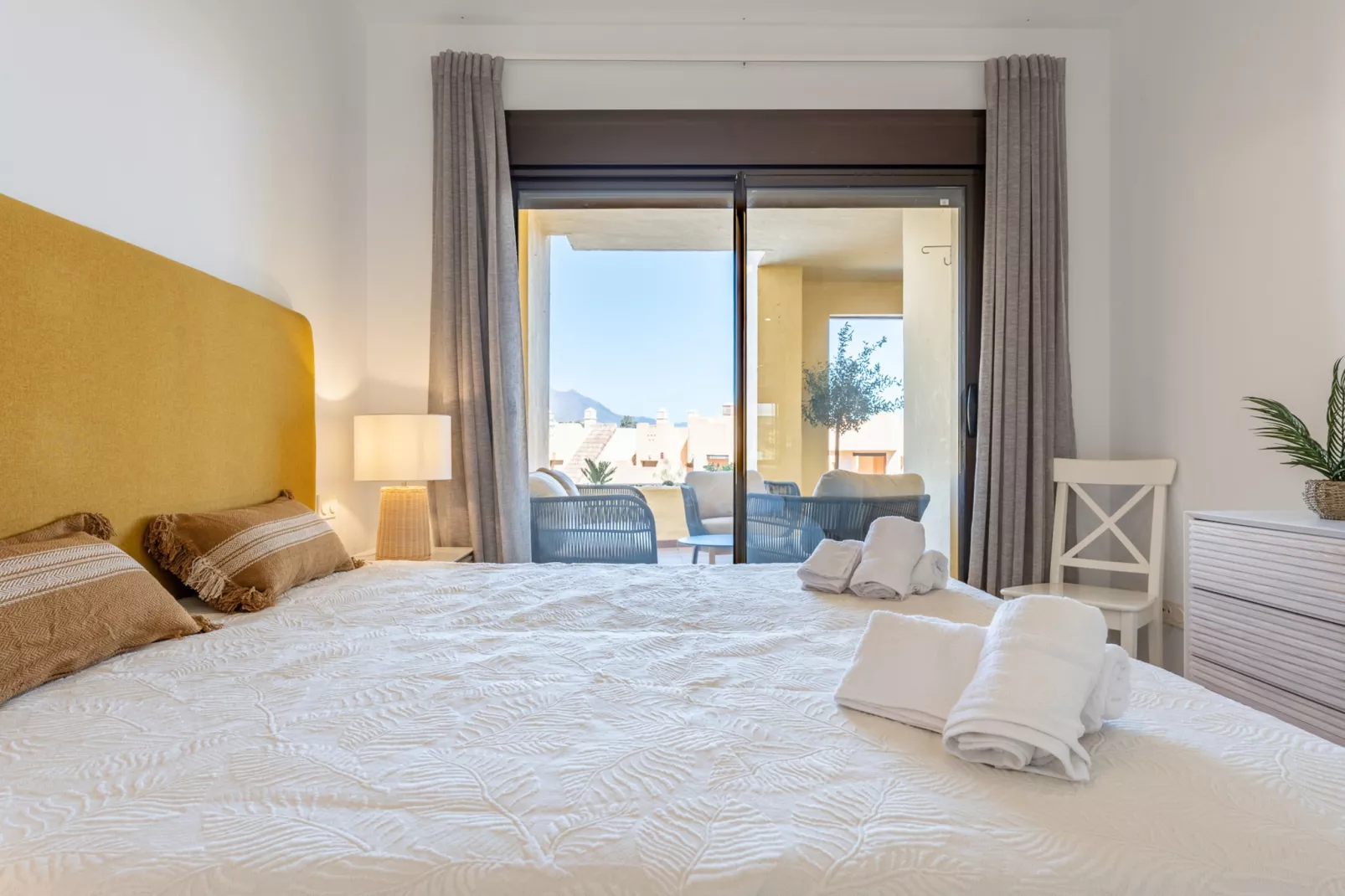 CT 199 HHH - Duquesa Village-Slaapkamer