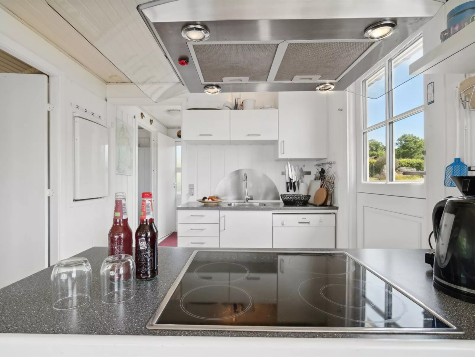 "Eliene" - 400m from the sea-Binnen