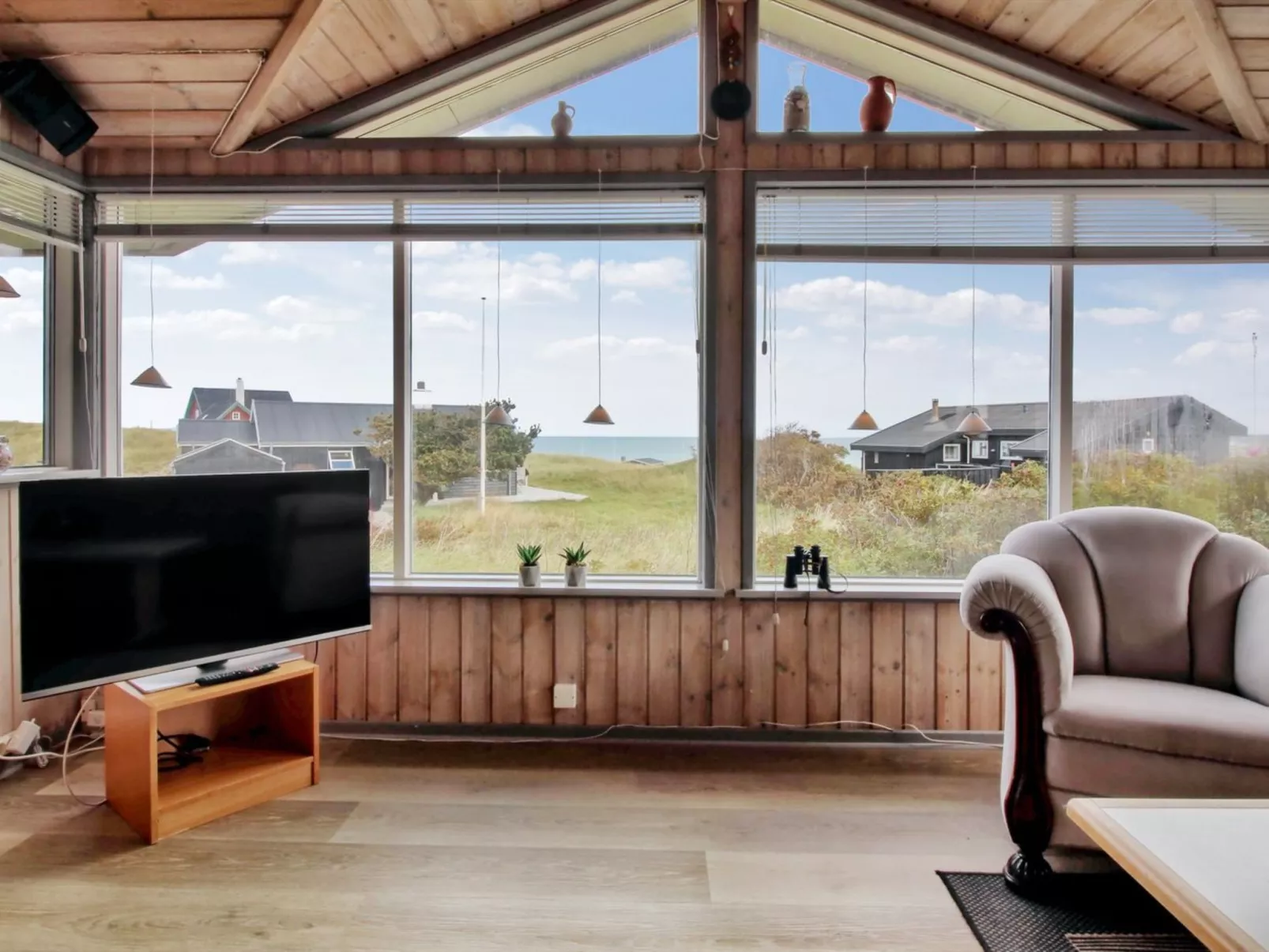 "Dorit" - 100m from the sea-Binnen