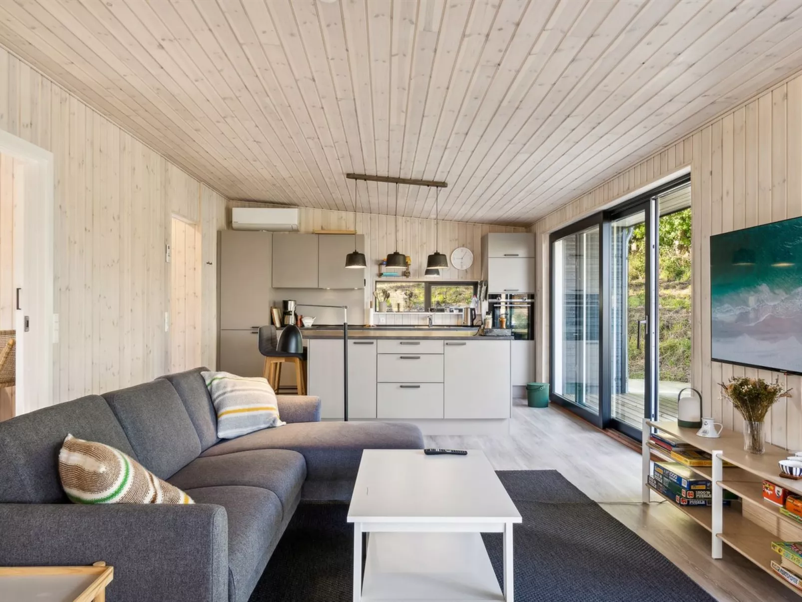 "Uma" - 1.5km from the sea-Binnen