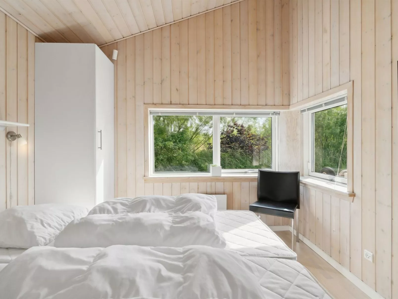 "Miriam" - 400m from the sea-Binnen