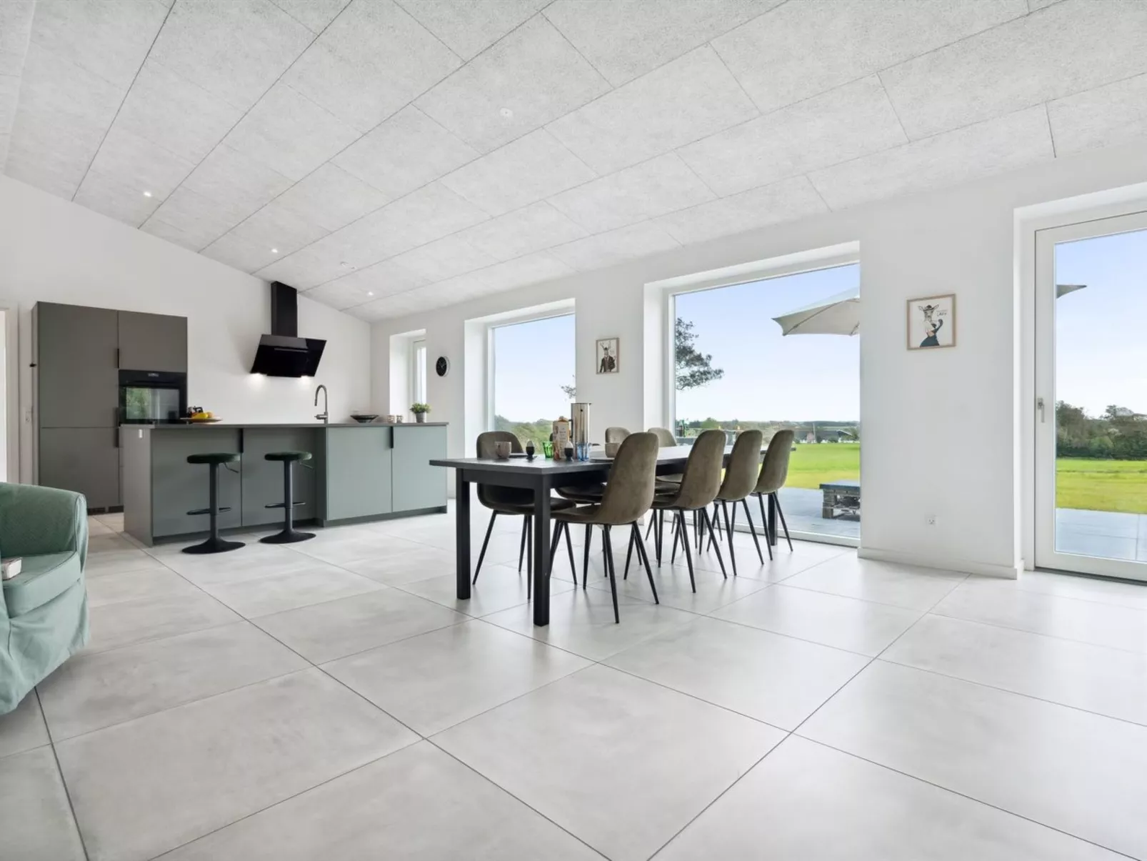 "Landuin" - 30km from the sea-Binnen