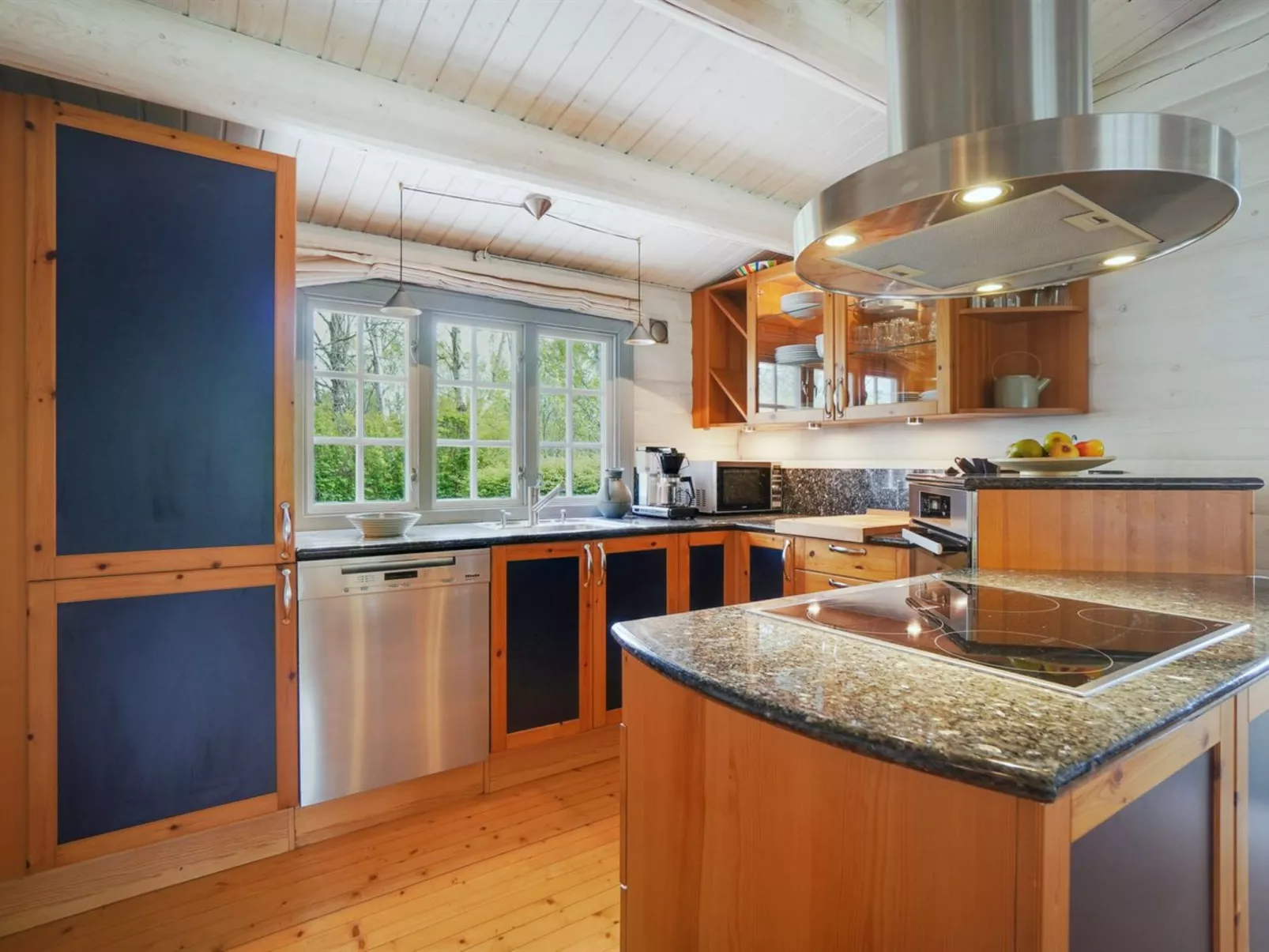 "Till" - 1.6km from the sea-Binnen