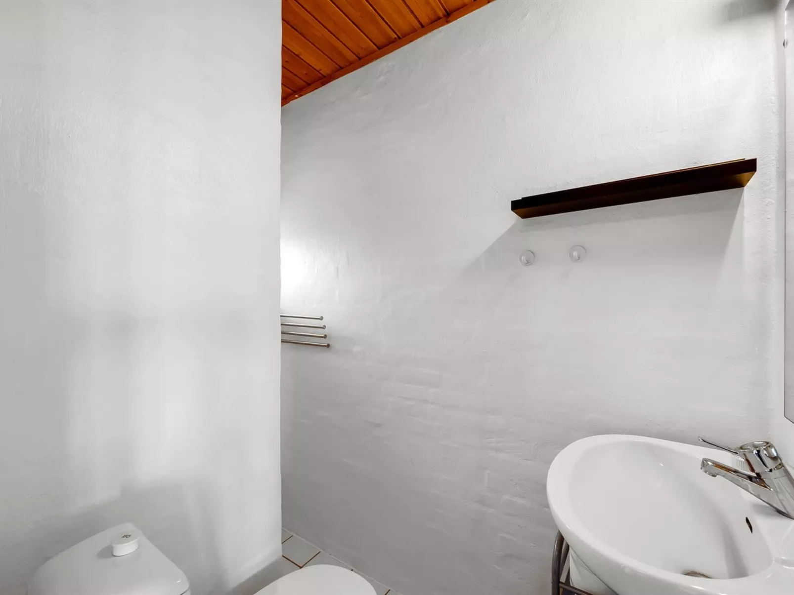 "Kirsa" - 200m to the fjord-Binnen