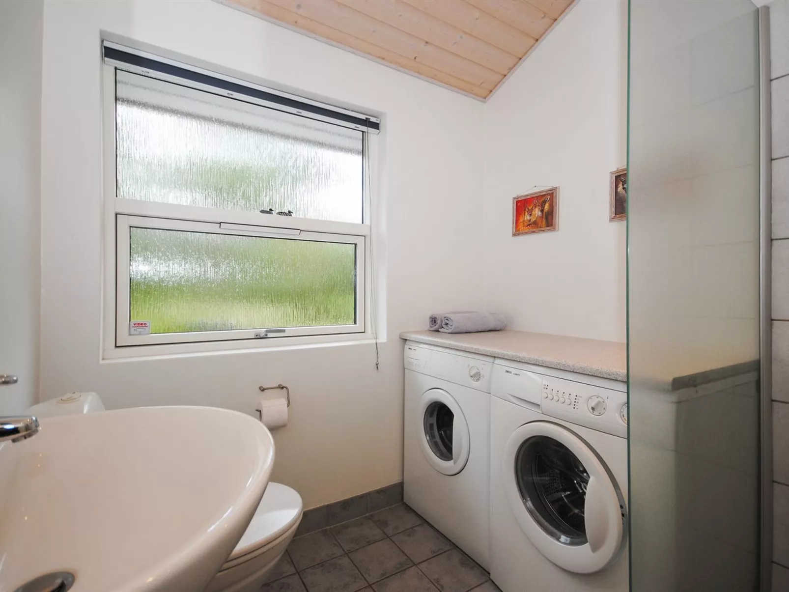 "Tamika" - 950m from the sea-Binnen