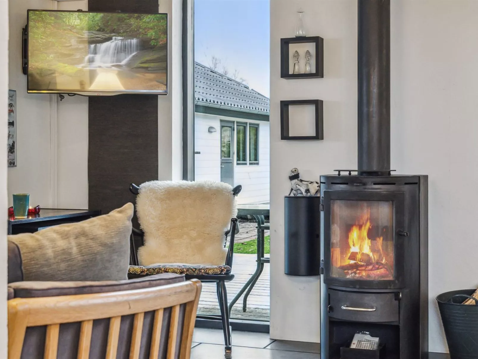 "Alona" - 90m from the sea-Binnen