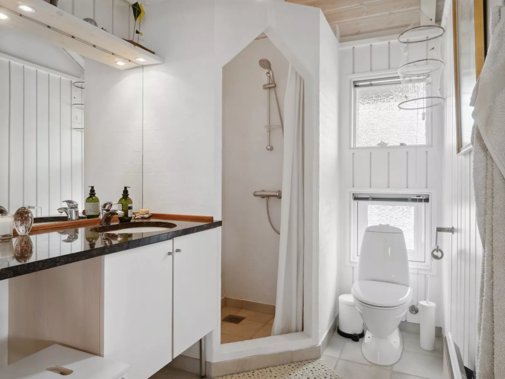 "Elspeth" - 25m from the sea-Binnen