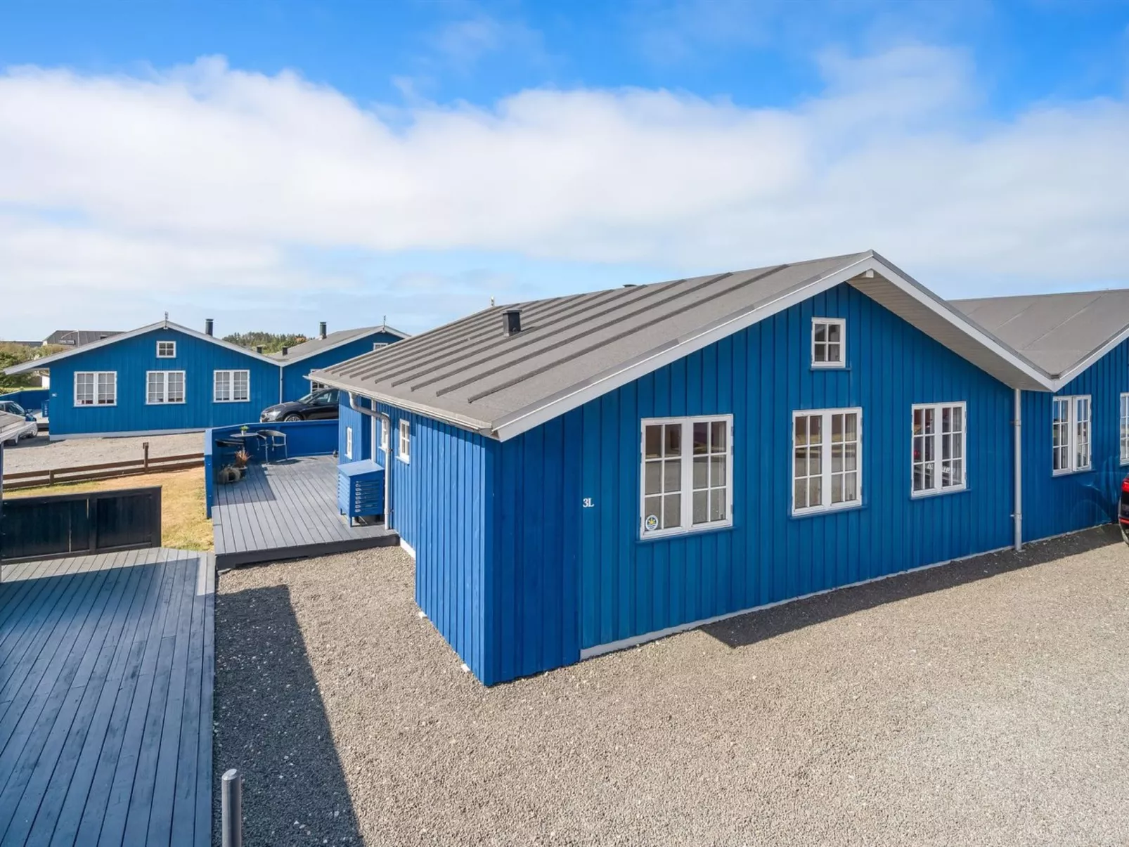 "Albertina" - 300m to the fjord-Buiten