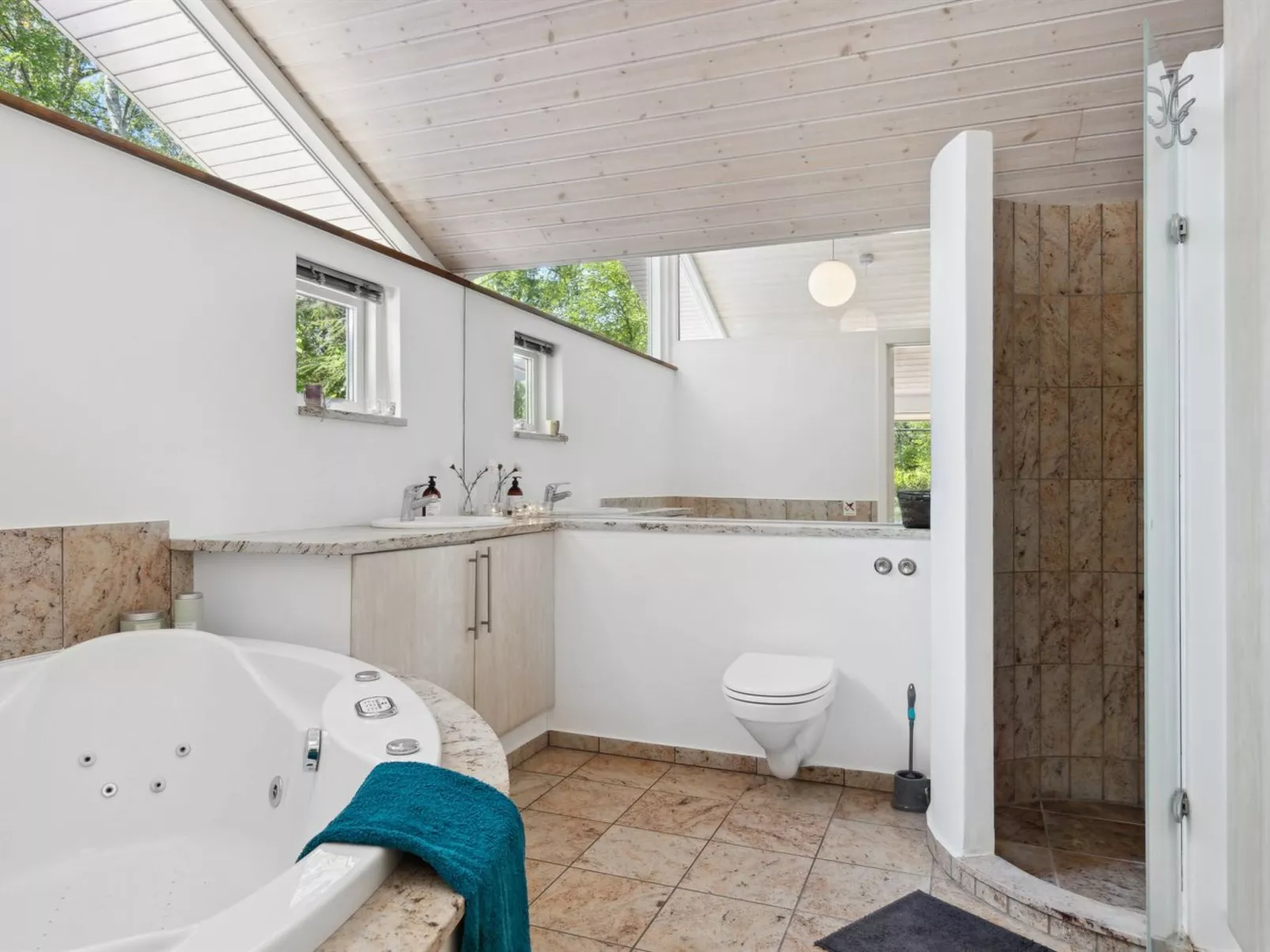 "Amina" - 1.1km from the sea-Binnen