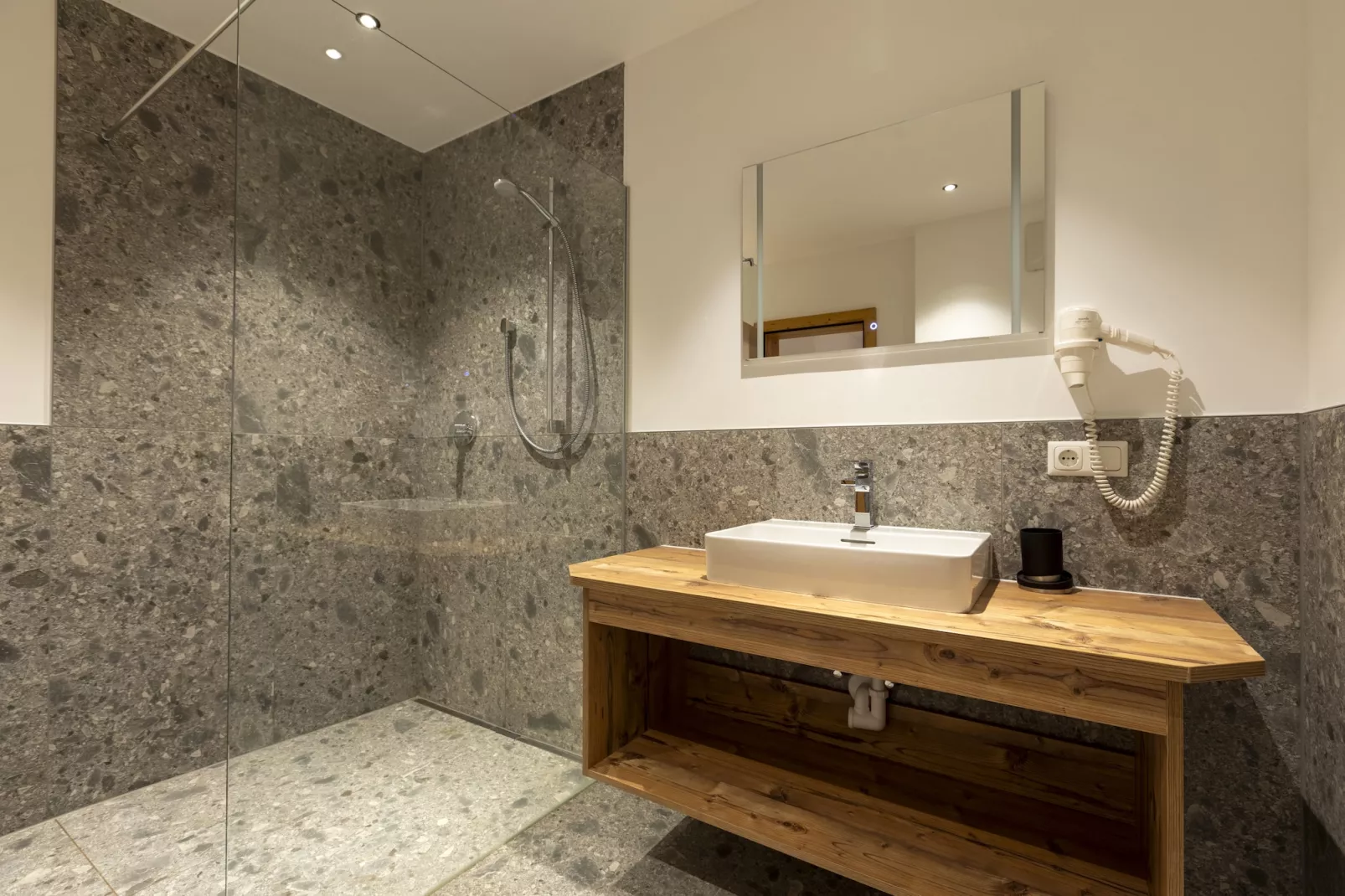 Apartment 7-Badkamer