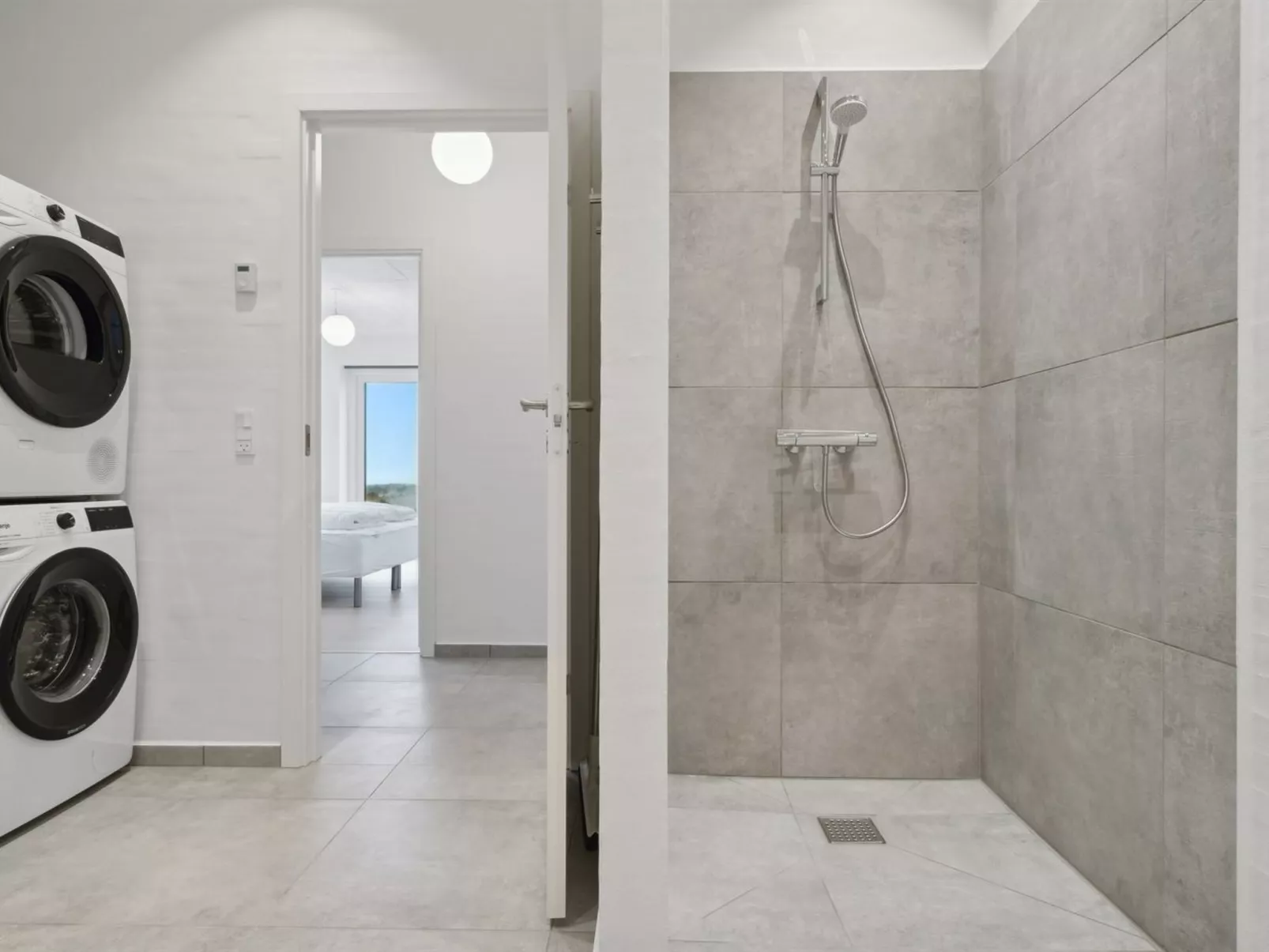 "Ann" - 1.3km from the sea-Binnen