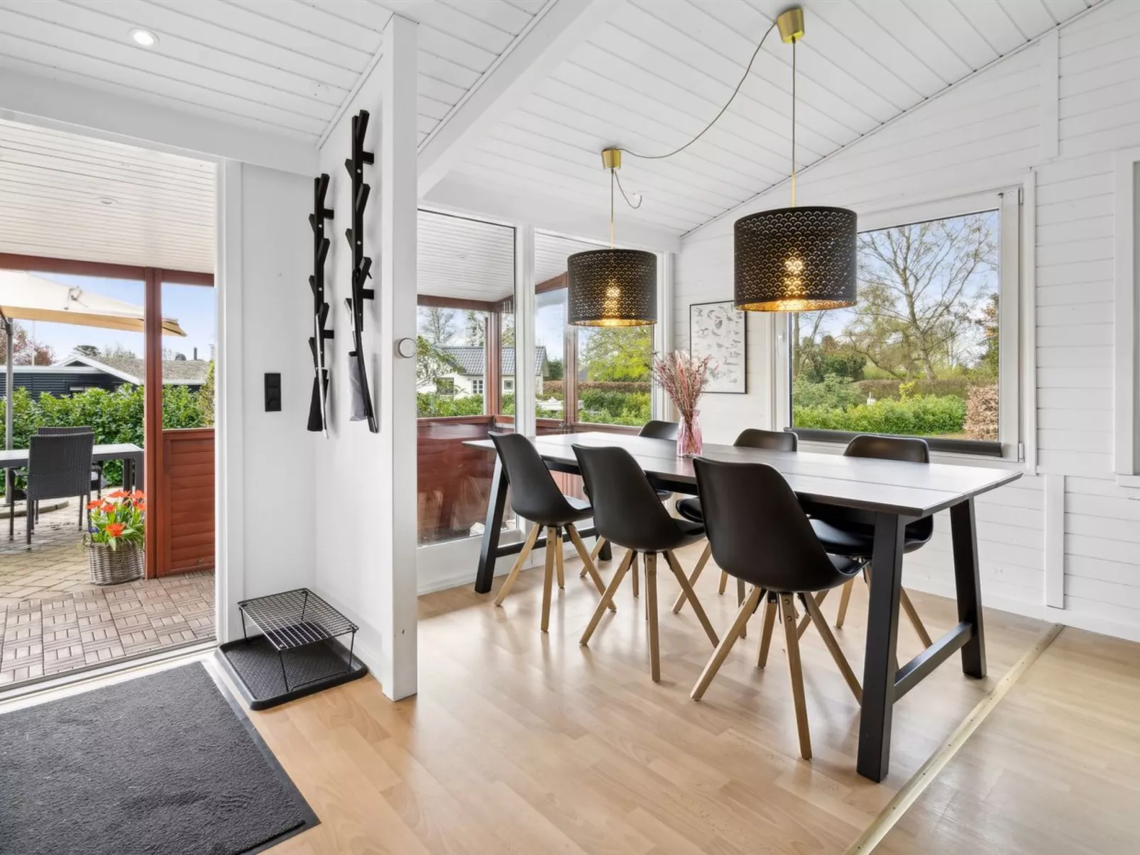 "Safina" - 100m from the sea-Binnen