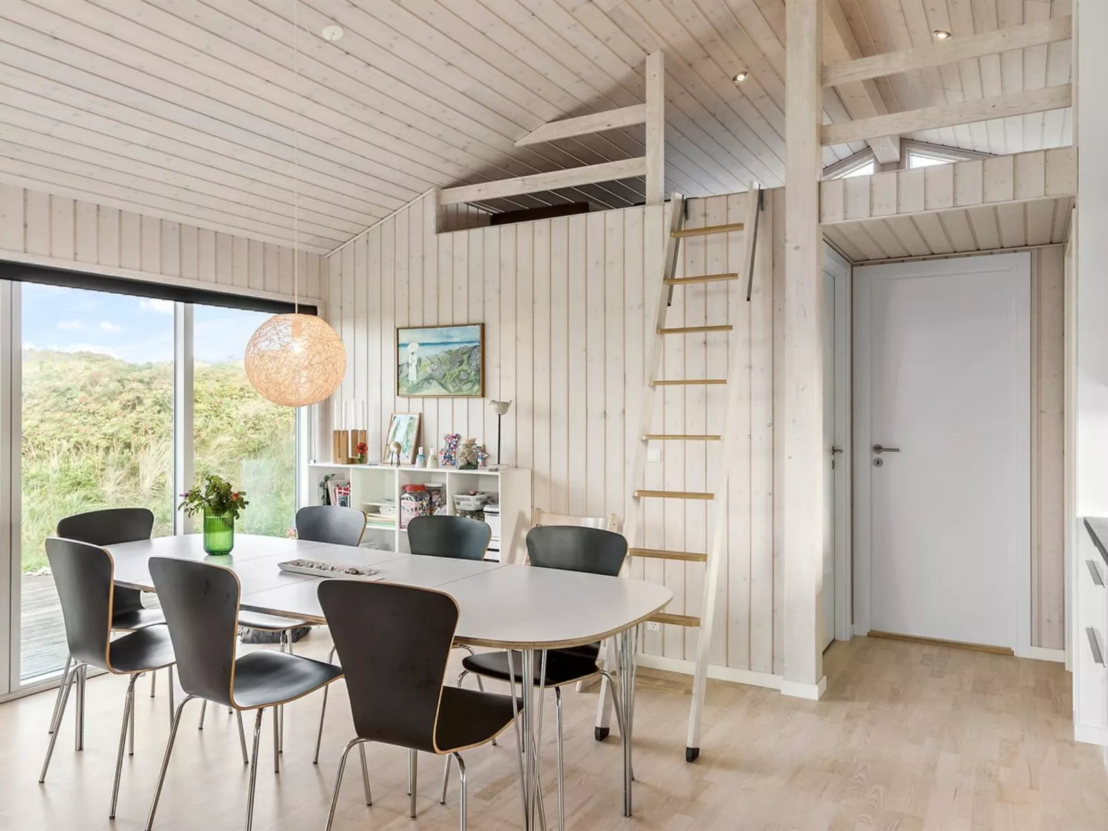 "Mirla" - 50m from the sea-Binnen