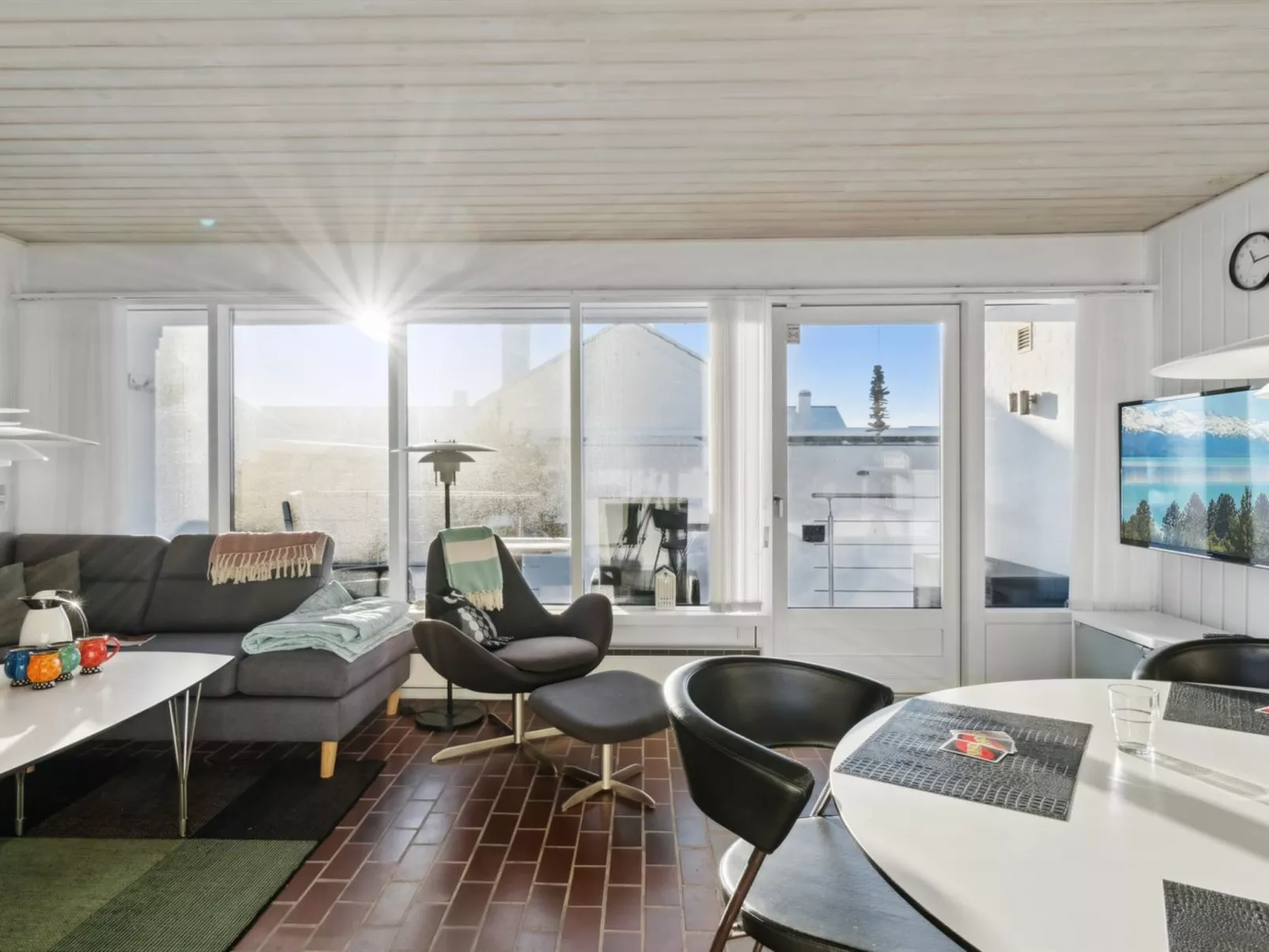 "Leny" - 900m from the sea-Binnen