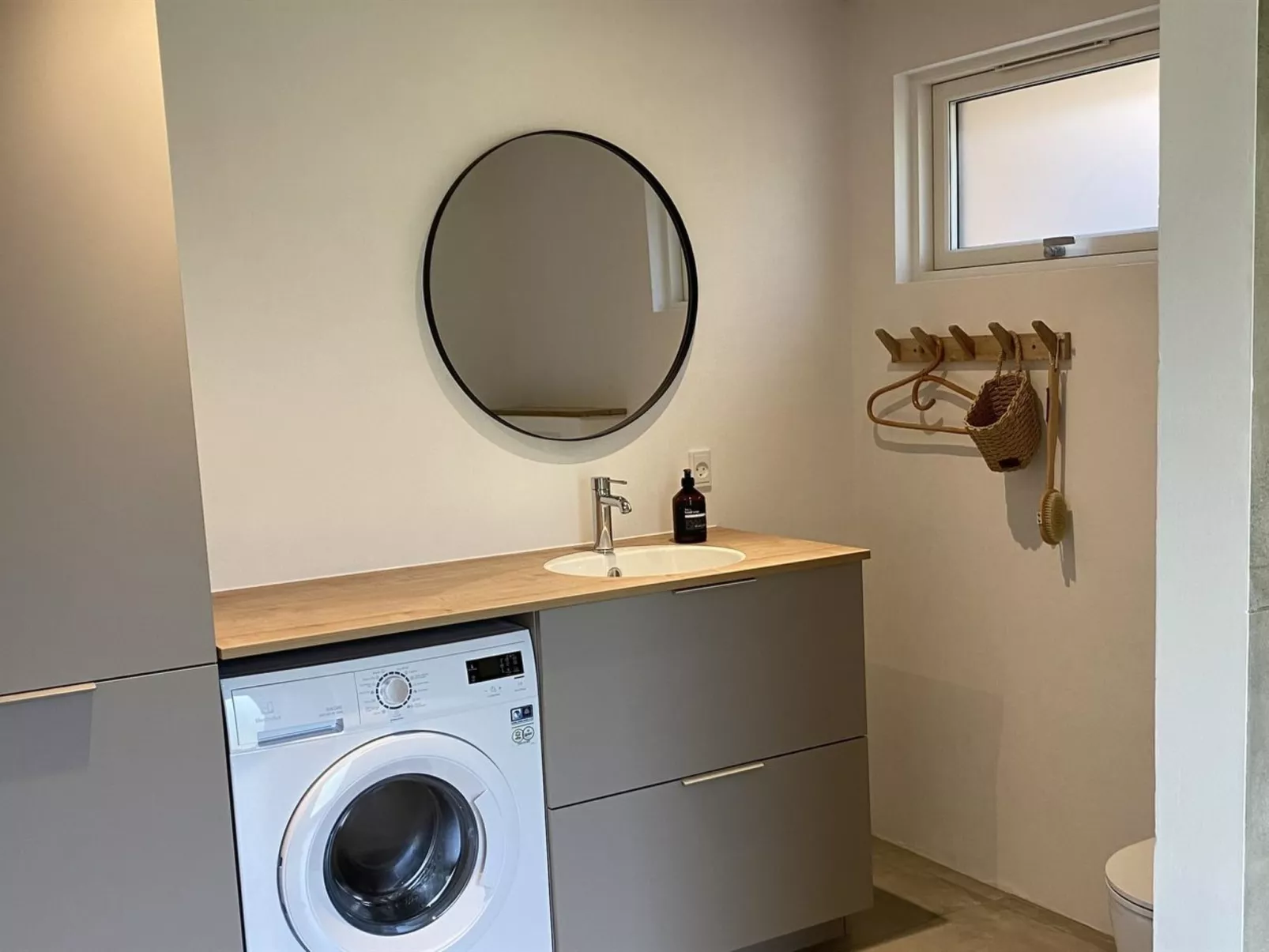 "Anne" - 150m from the sea-Binnen