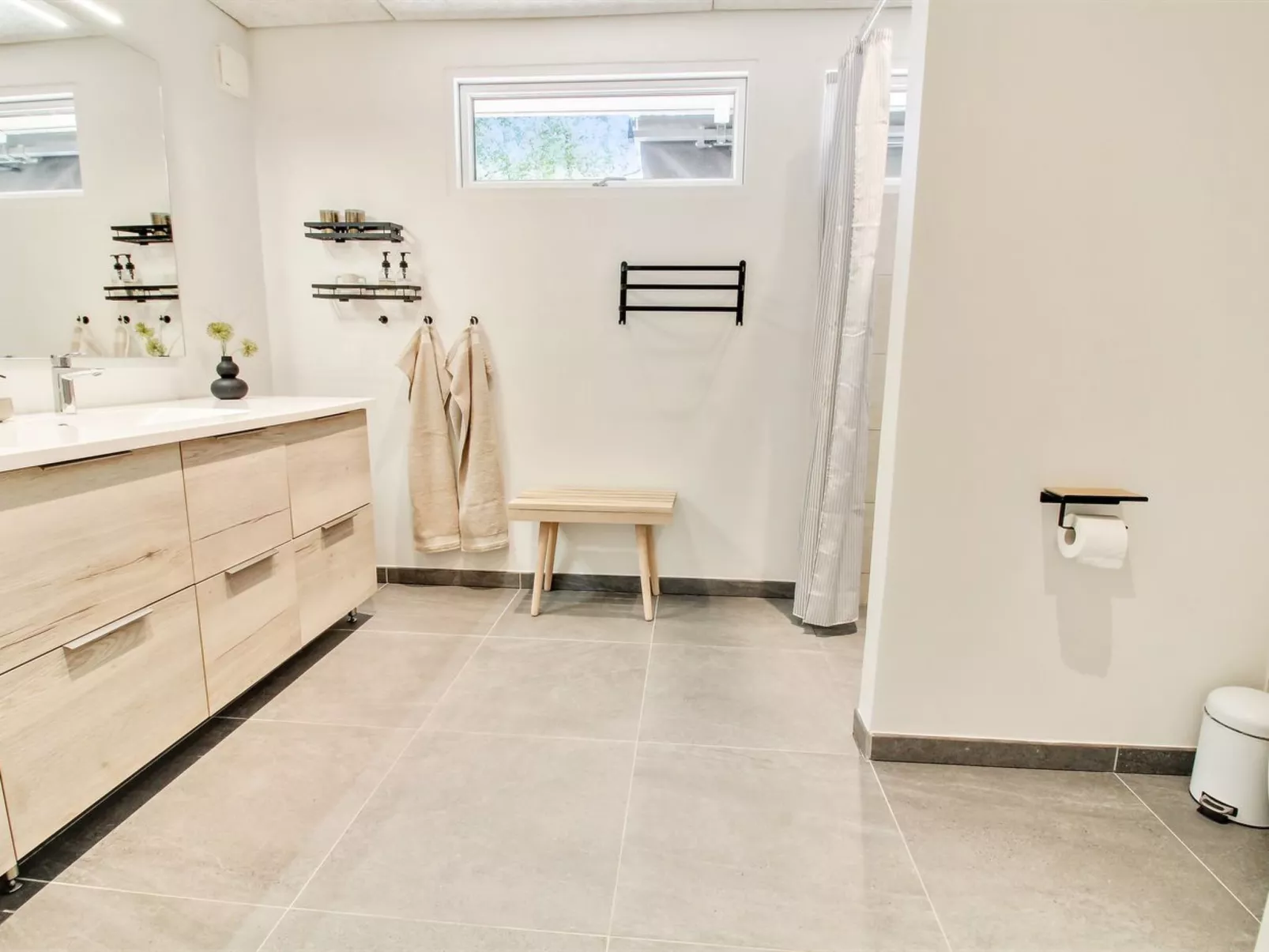 "Gretl" - 31km from the sea-Binnen