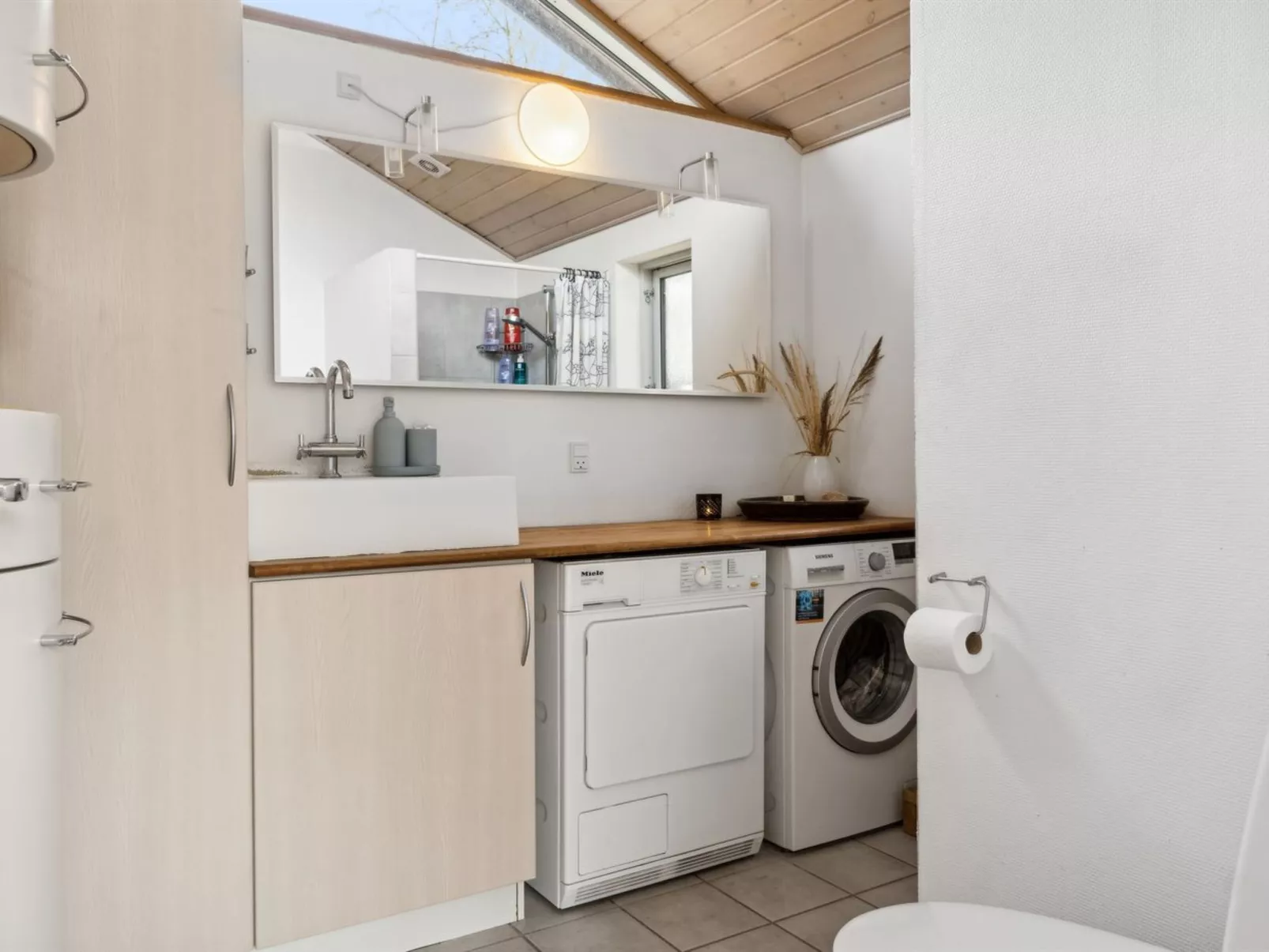 "Benni" - 120m to the fjord-Binnen