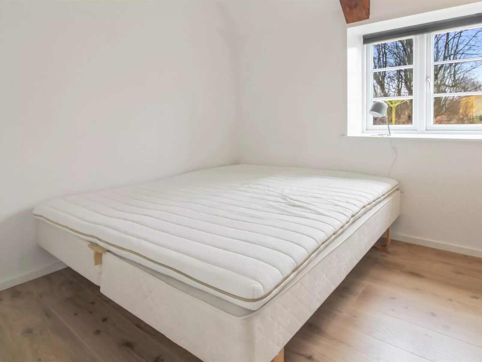 "Thrine" - 24km from the sea-Binnen