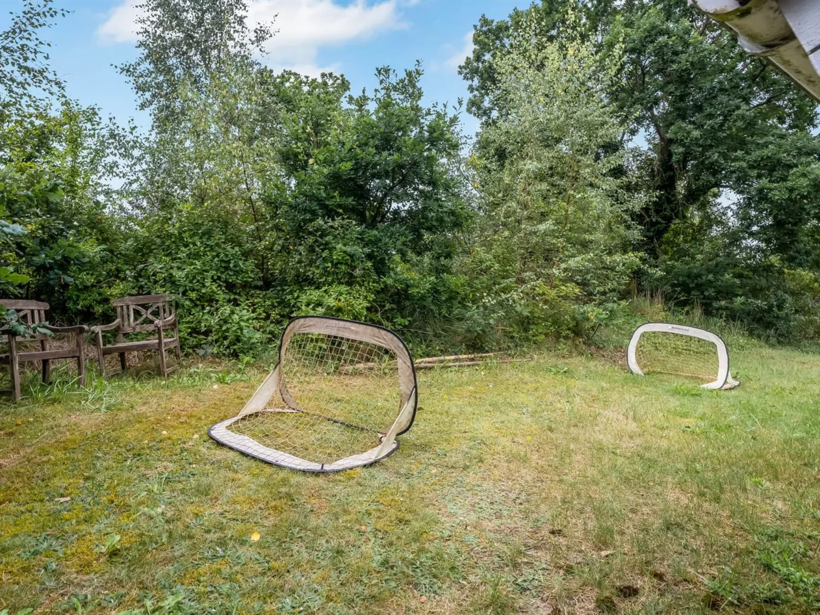 "Unto" - 100m from the sea-Buiten