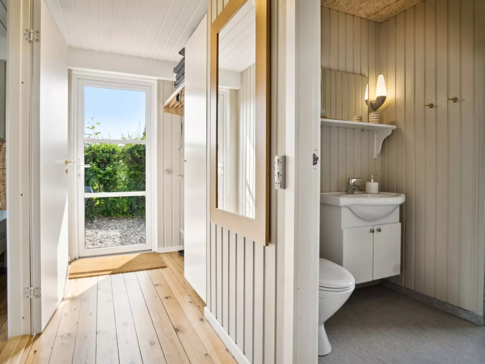 "Volmer" - 700m from the sea-Binnen