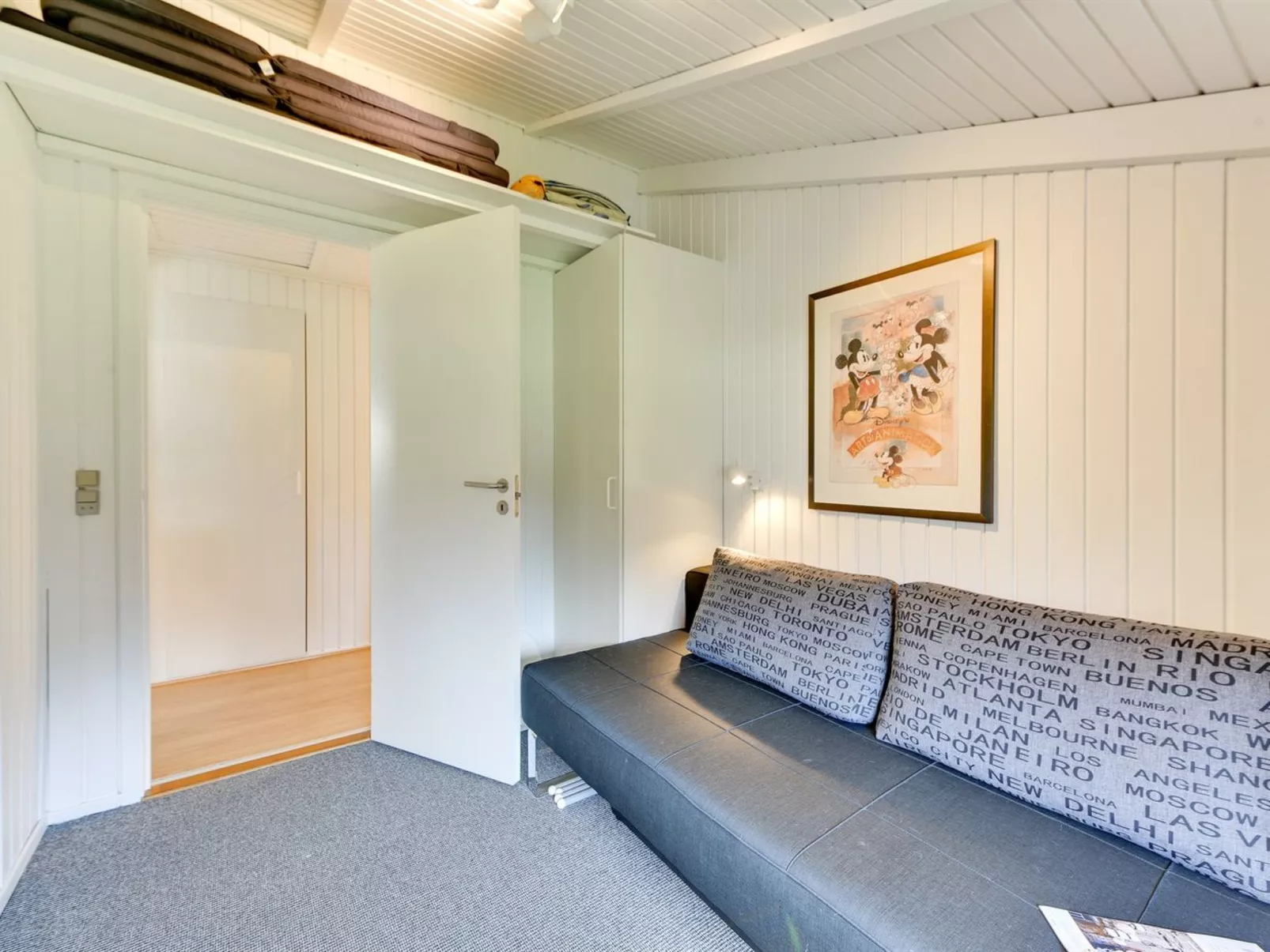 "Darina" - 1.5km from the sea-Binnen