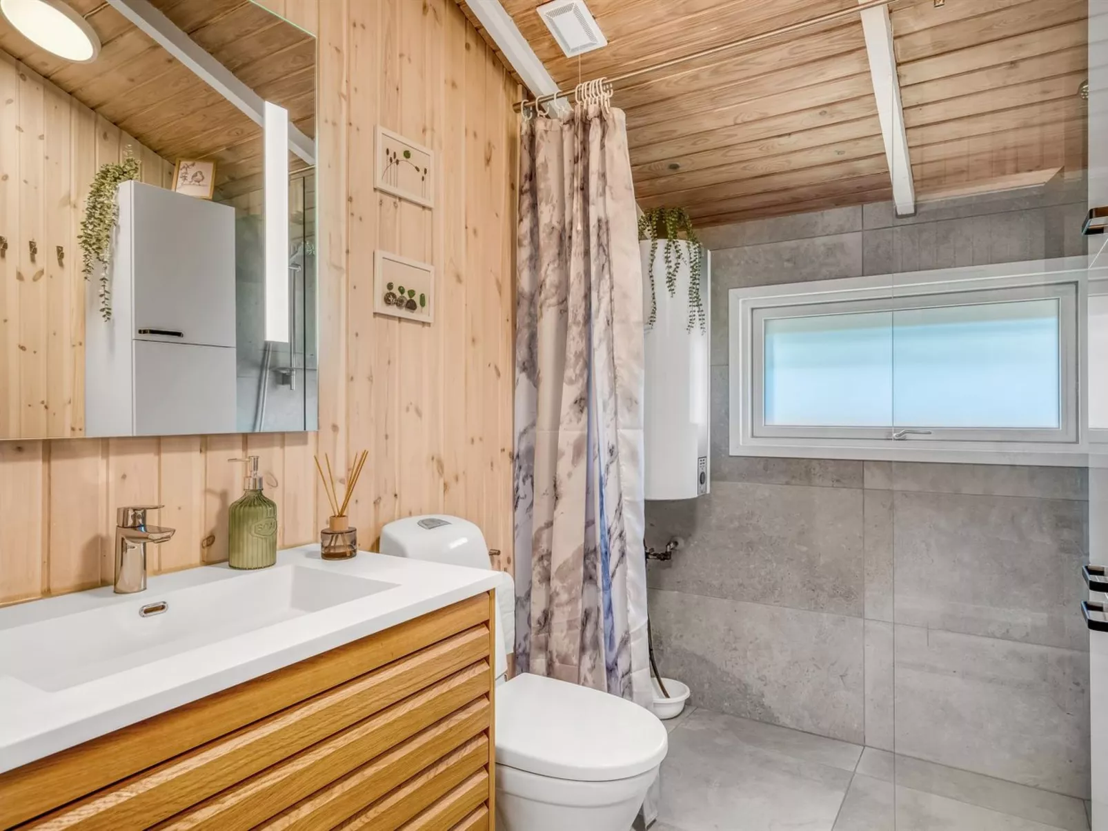 "Ofrath" - 350m to the fjord-Binnen