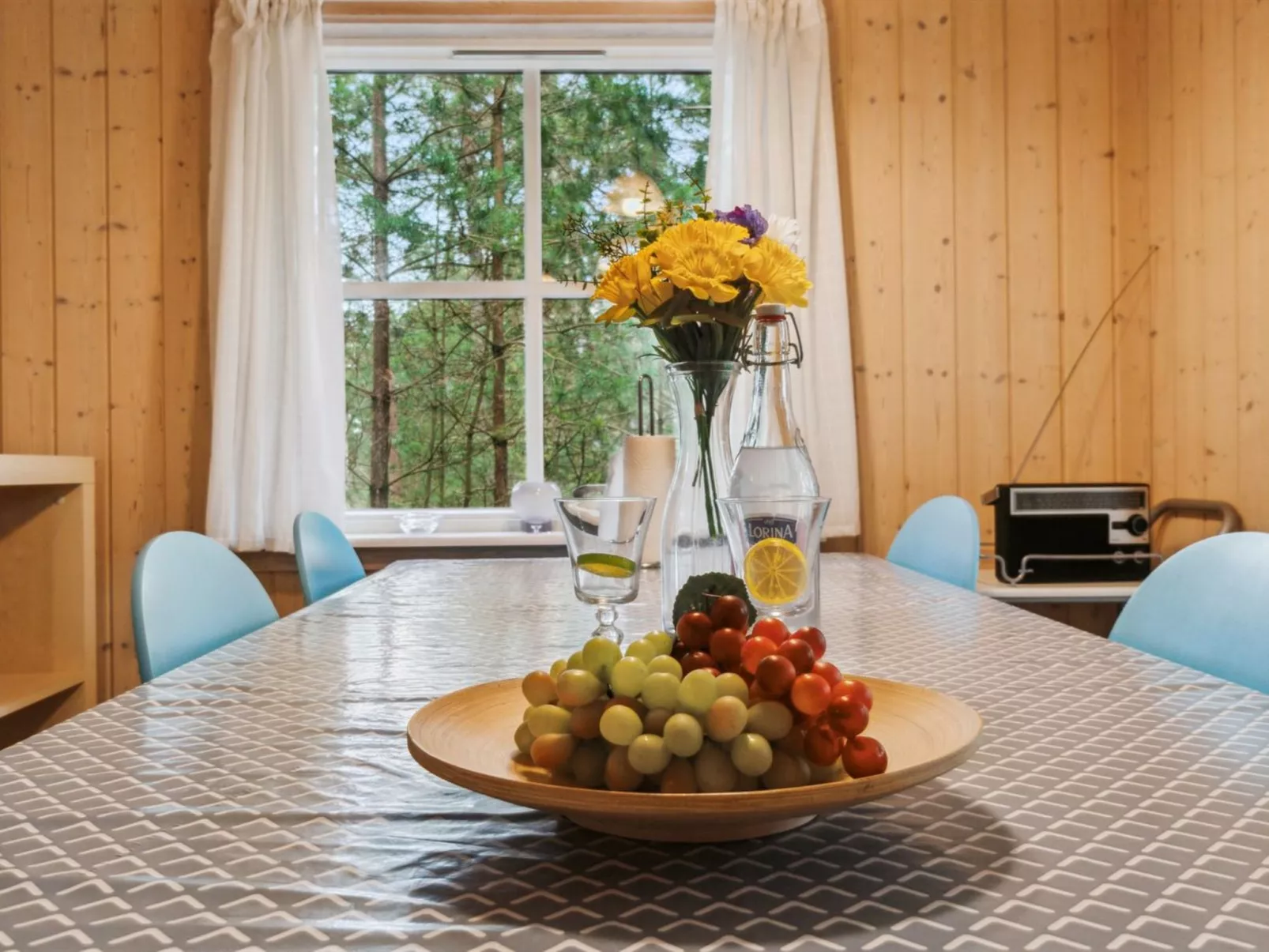 "Ava" - 850m from the sea-Binnen