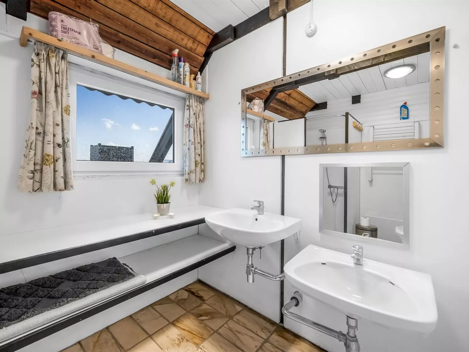 "Luzy" - 75m from the sea-Binnen