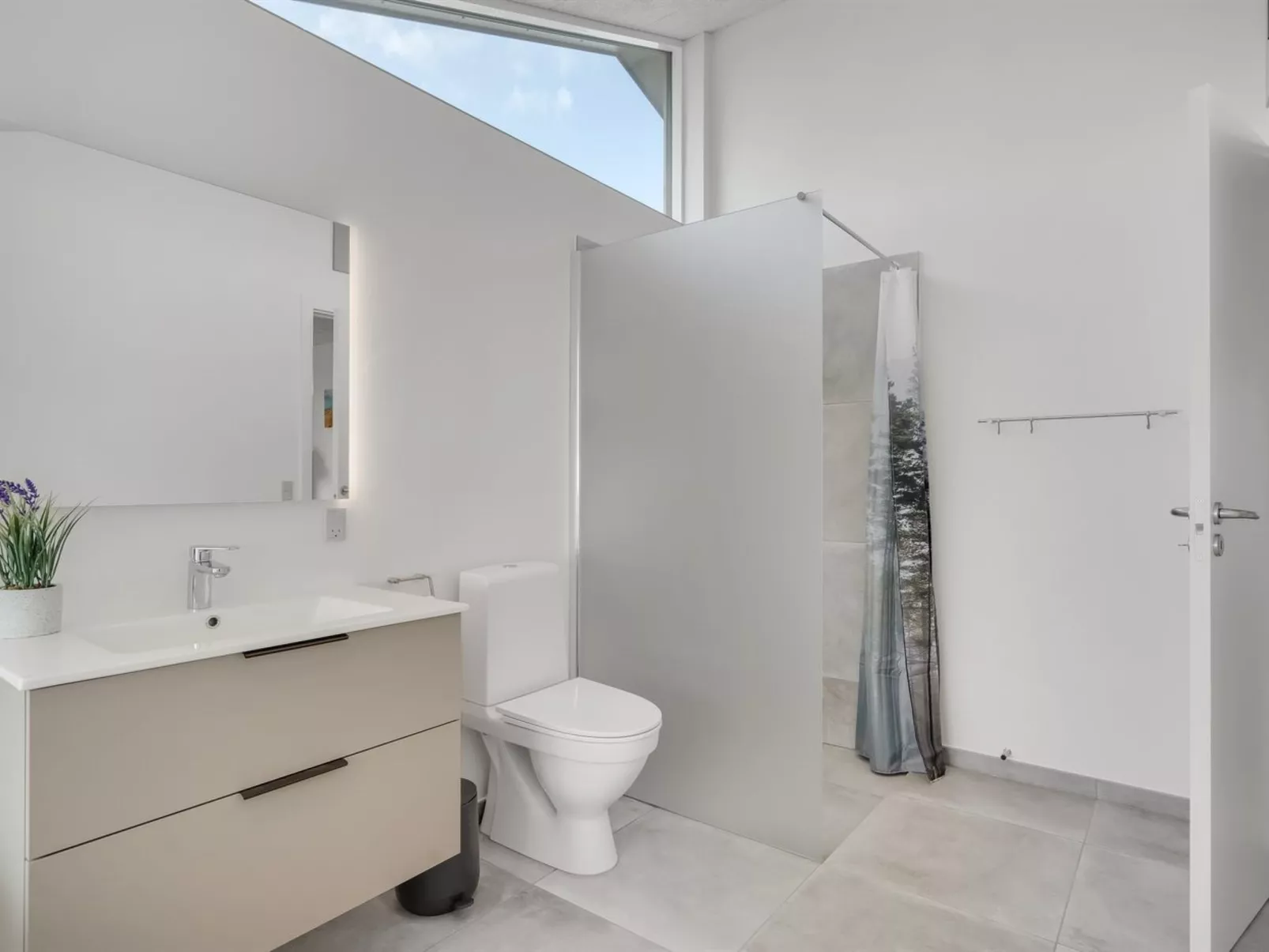 "Helga" - 650m from the sea-Binnen