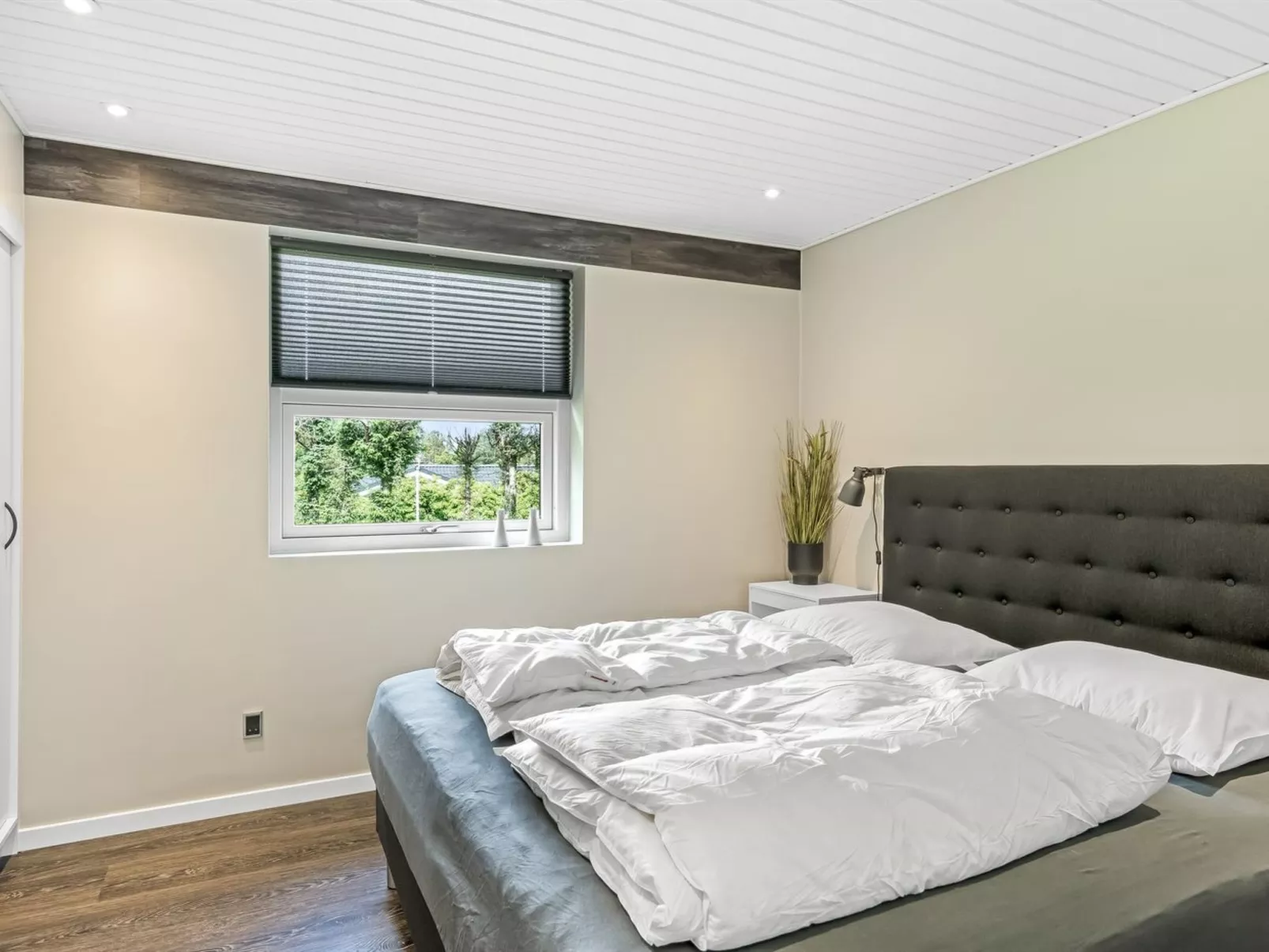 "Skip" - 300m to the fjord-Binnen