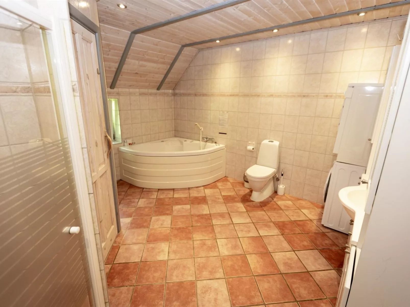 "Ejvi" - 4km from the sea-Binnen