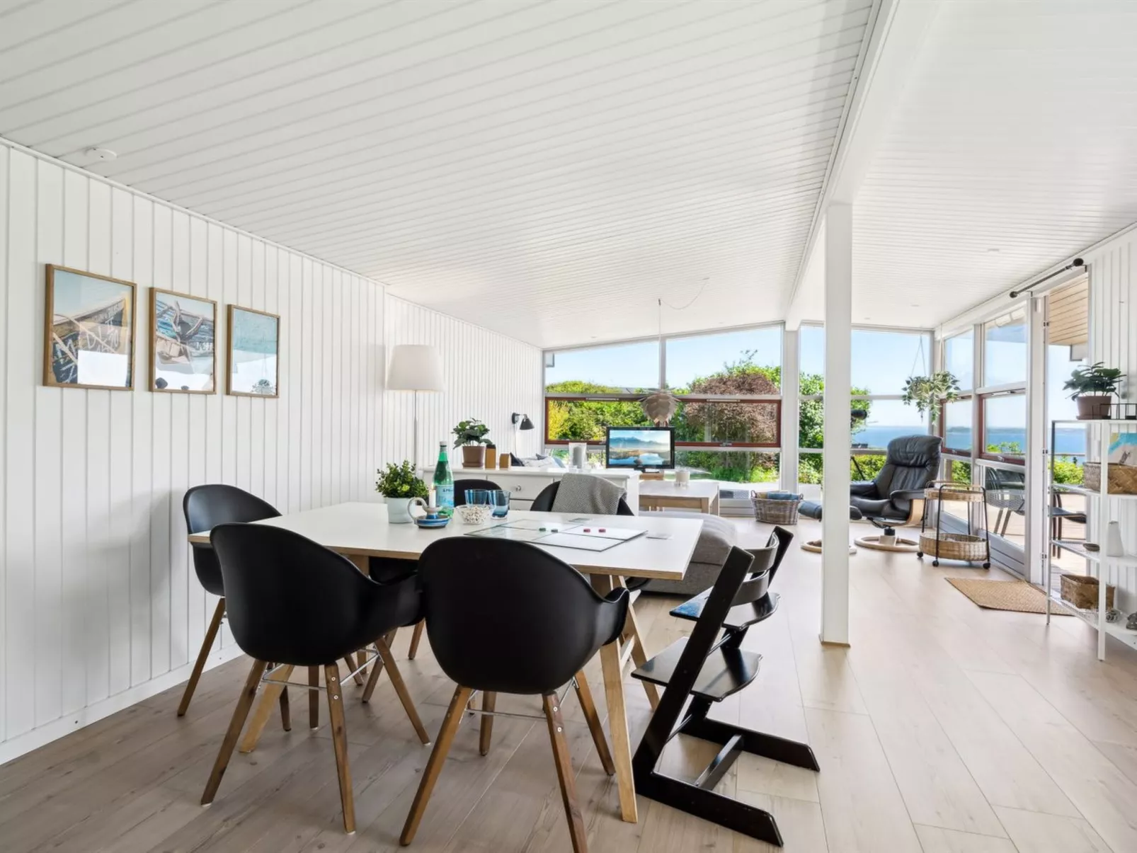 "Fokke" - 450m from the sea-Binnen