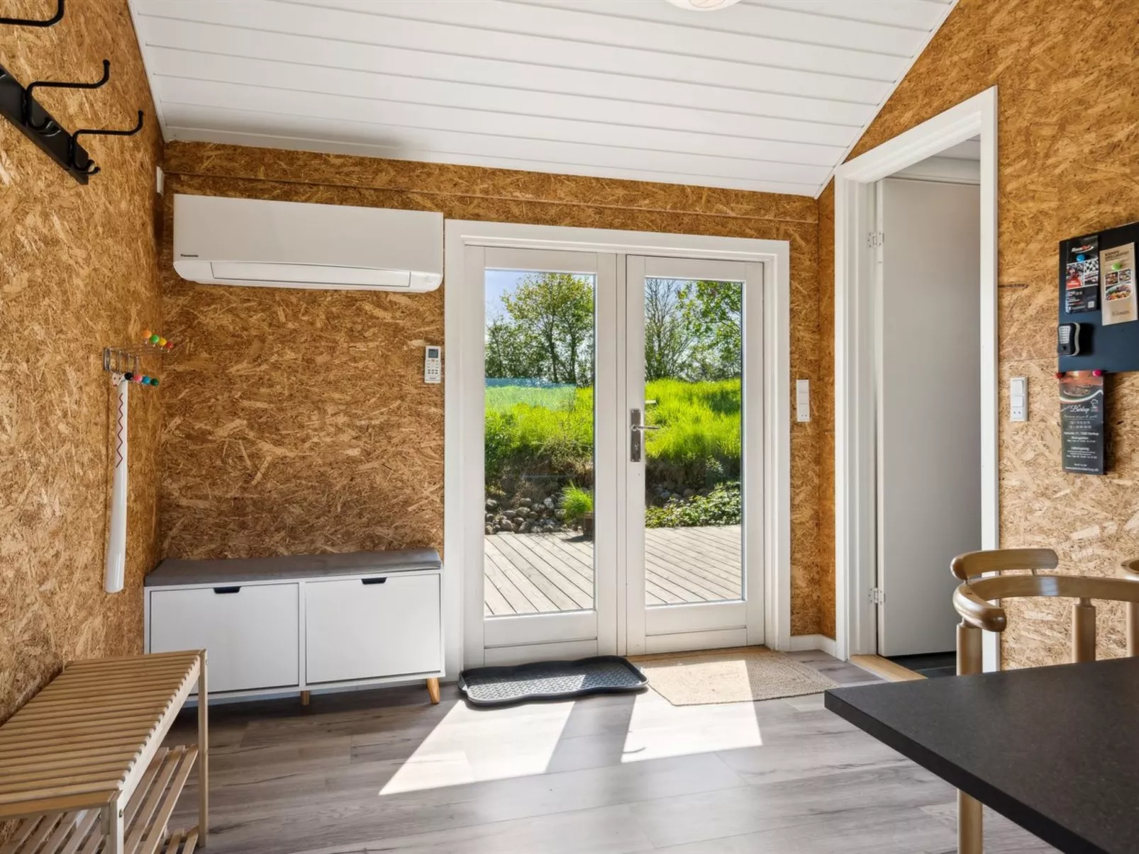 "Sölvy" - 300m from the sea-Binnen