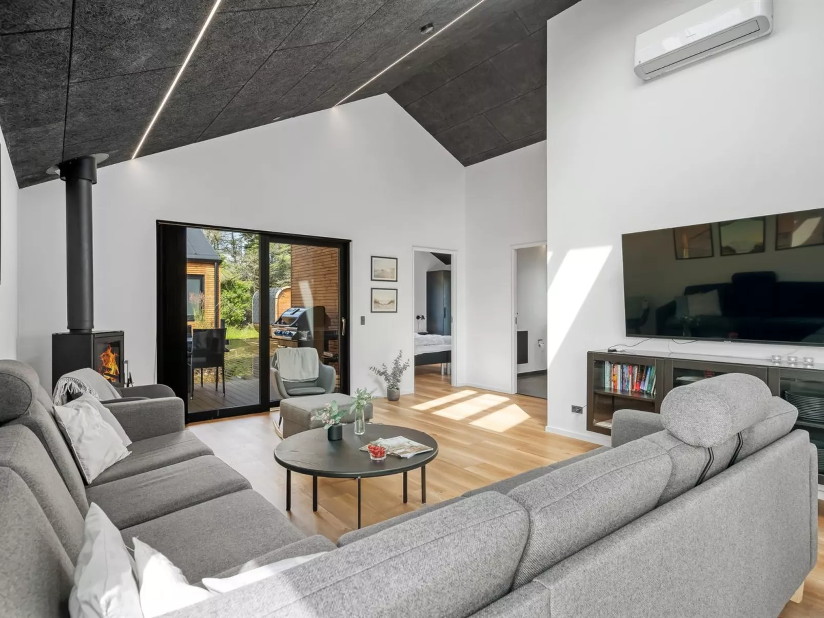 "Udder" - 1.5km from the sea-Binnen