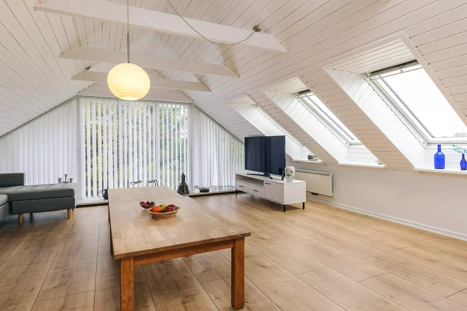 Zeezijde ontsnapping met uitzicht -- By Traum Ferienwohnungen-Binnen