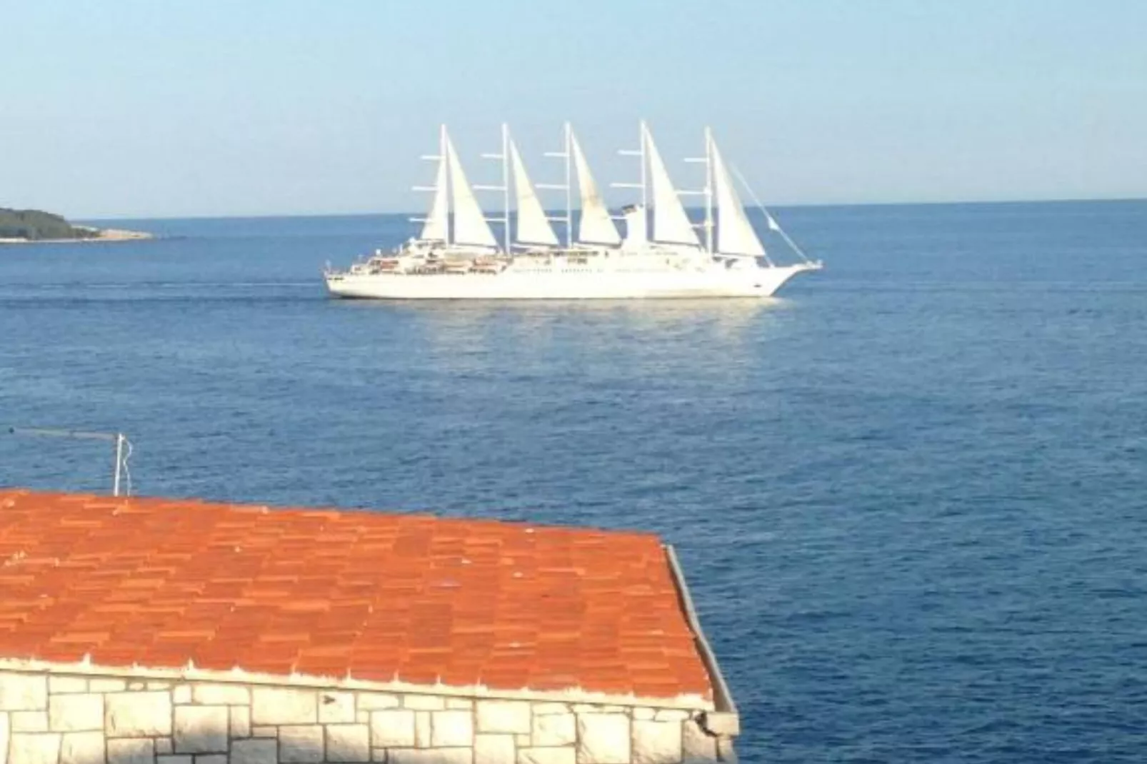 Apartments Aura - Comfort Studio Apartment 7 with shared swimming pool-Sfeer