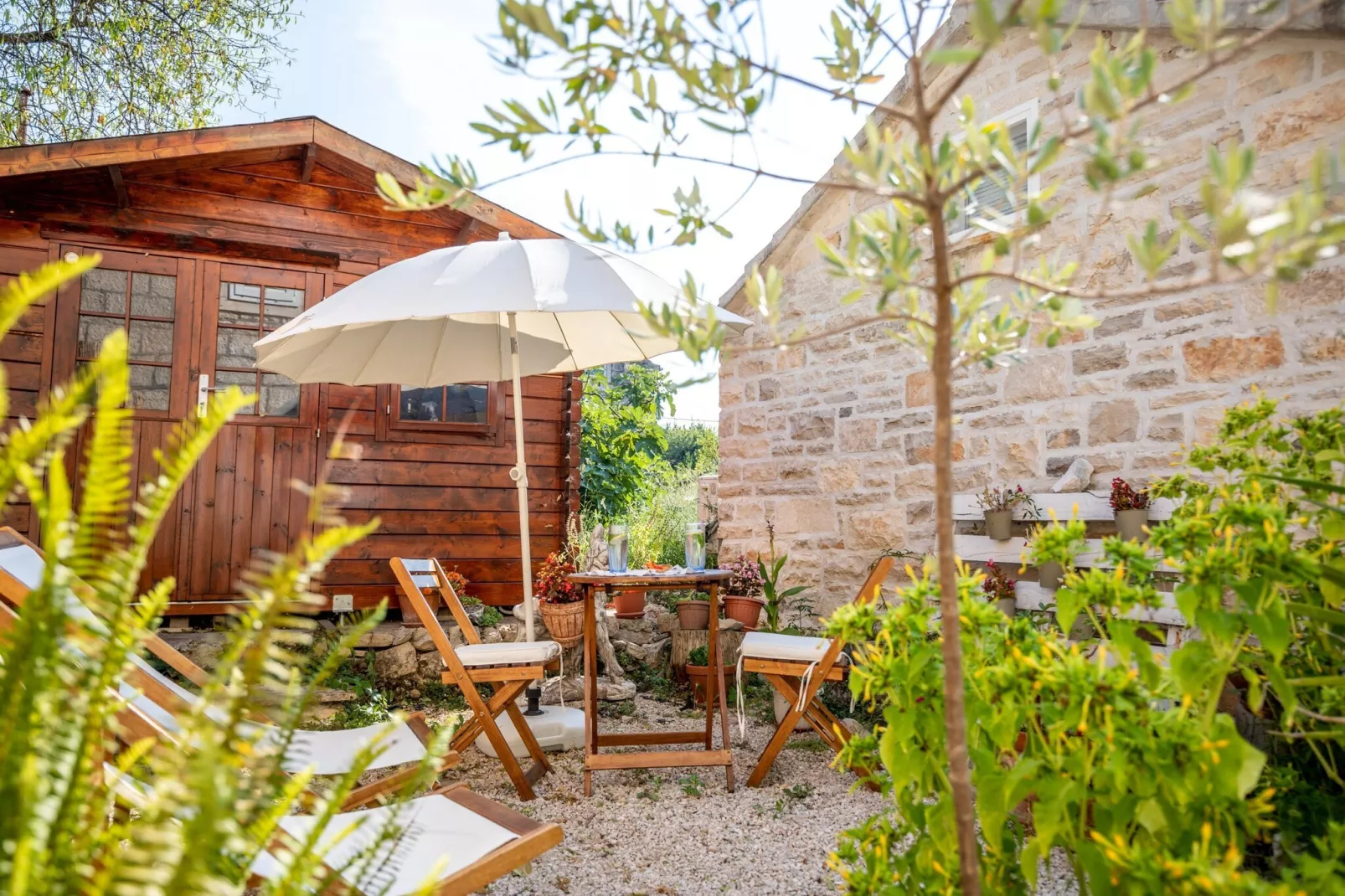 Stone House Harmony -Studio Apartment with Patio and Garden View ( 2 )-Buitenlucht