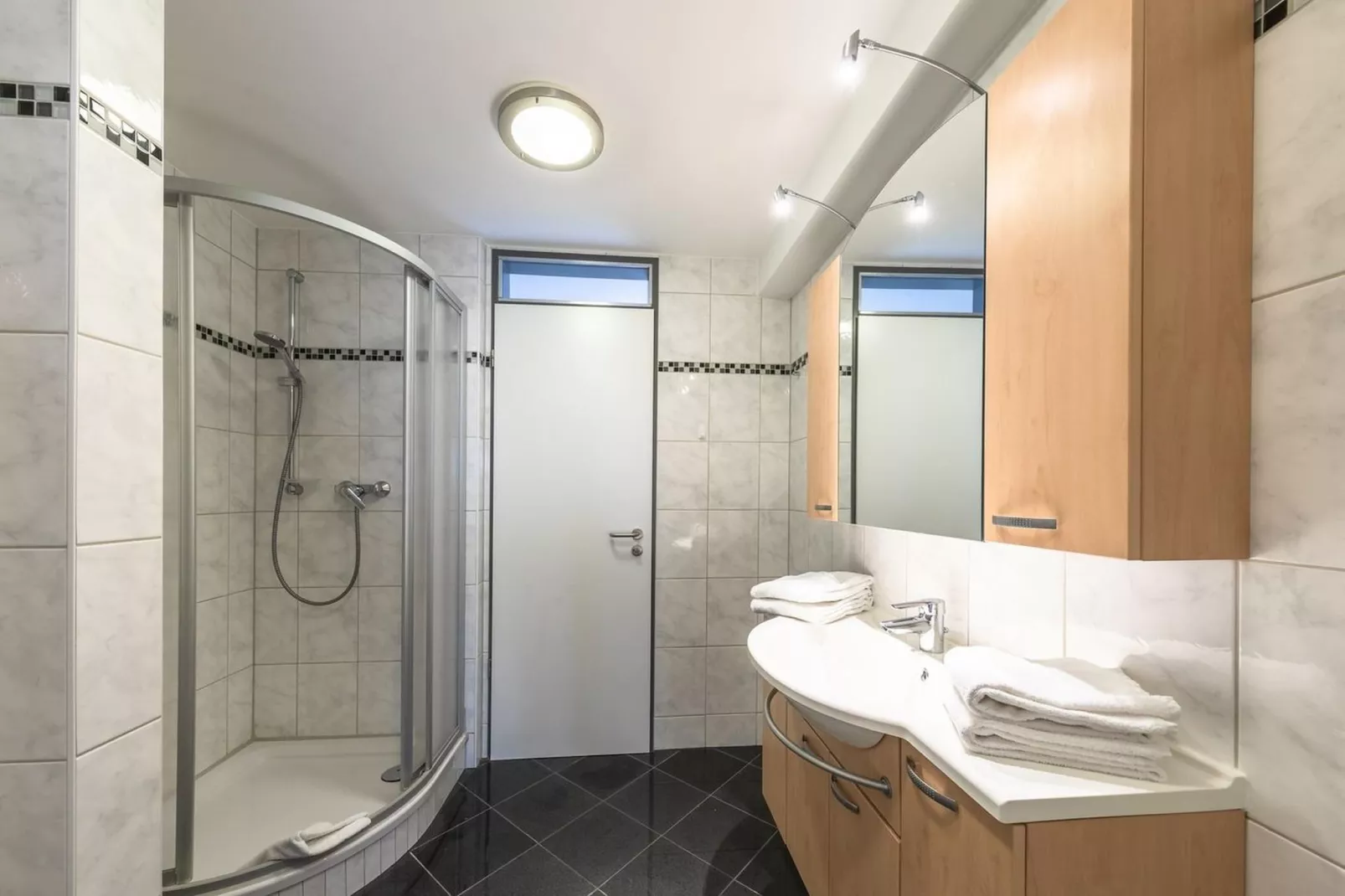 Seeadler 206-Badkamer