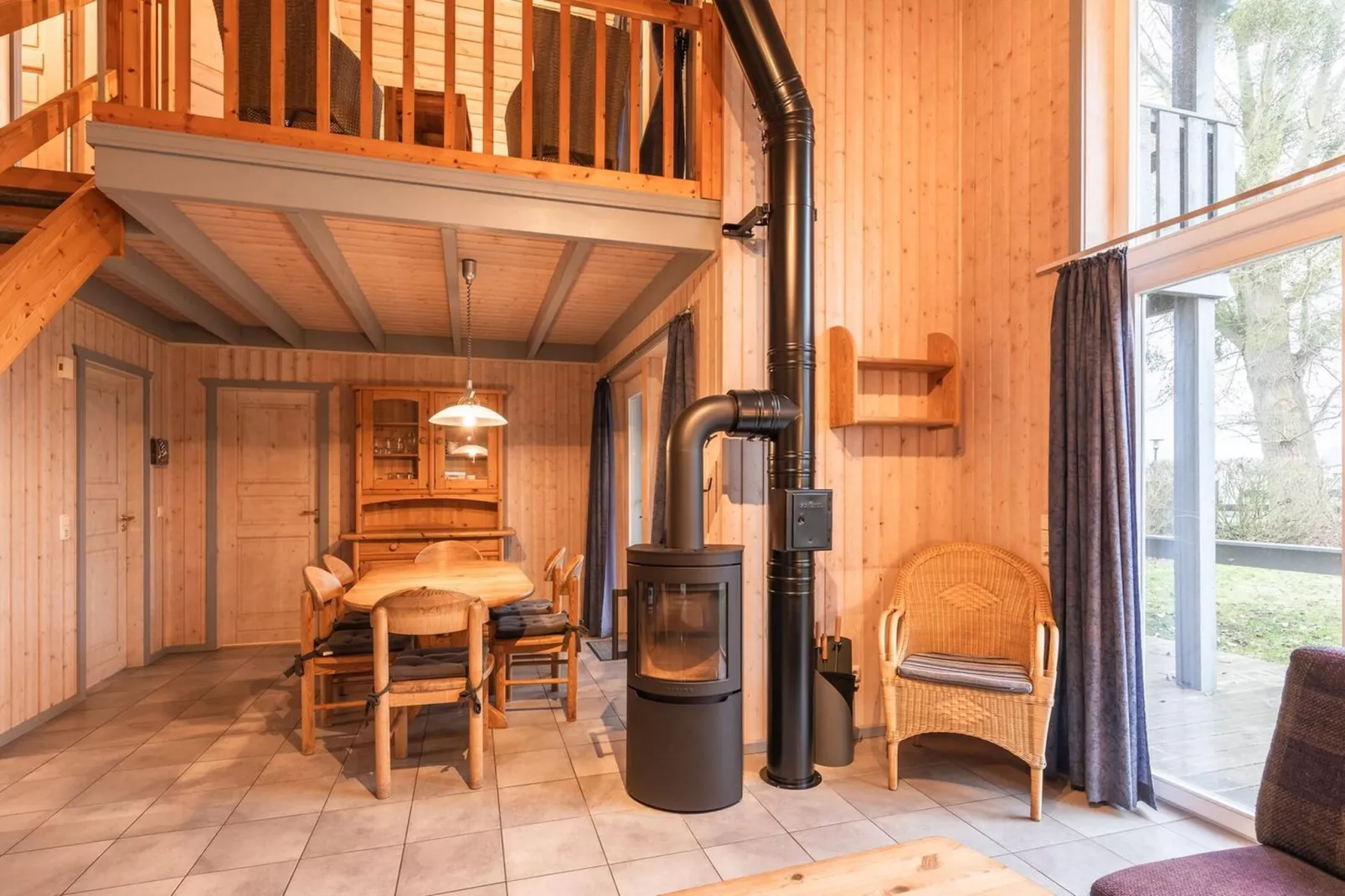 Ferienhaus Seeschwalbe-Classic 90 qm 42-Eetkamer