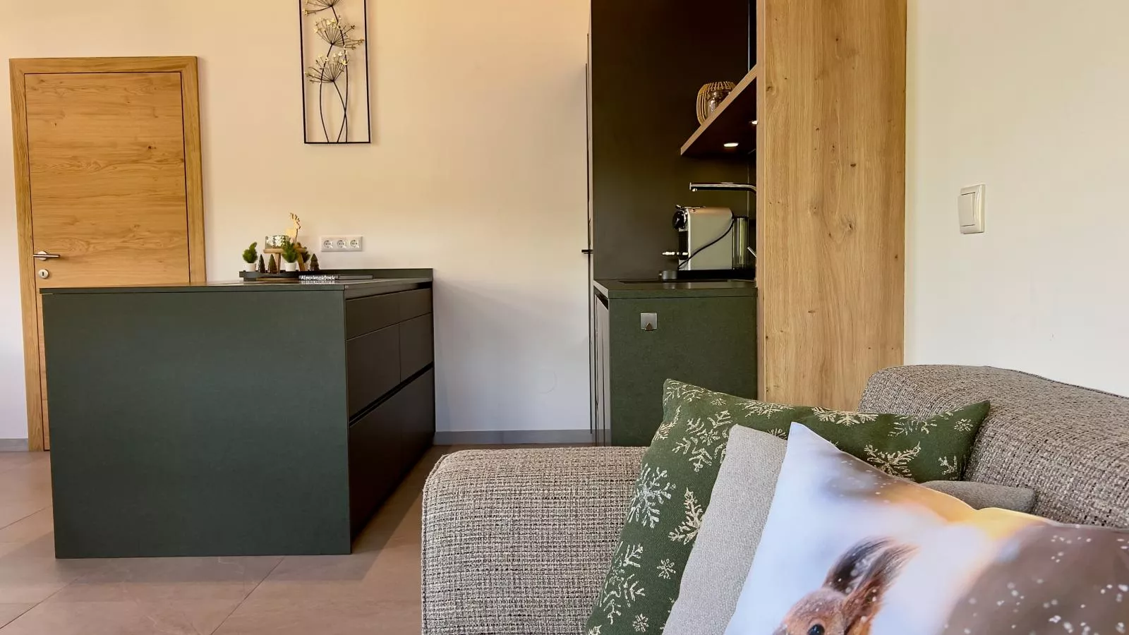 Almchalet Alpenglück-Woonkamer