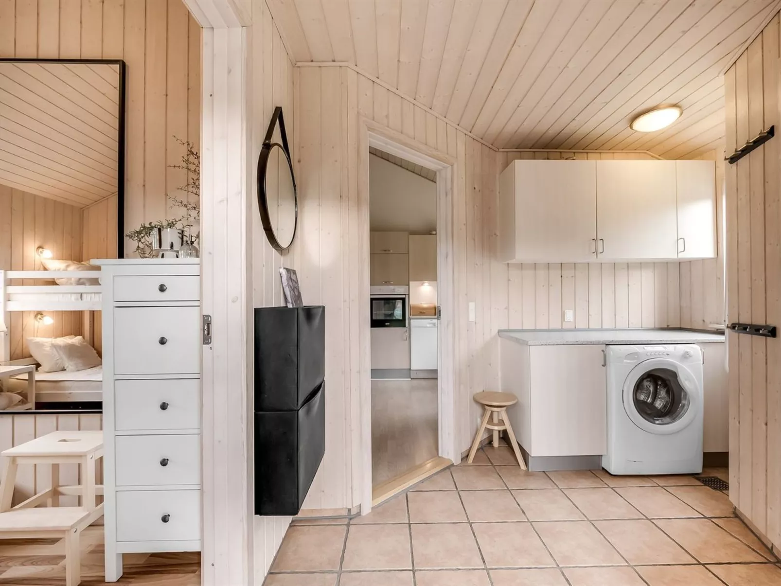 "Jarmunrek" - 400m to the fjord-Binnen