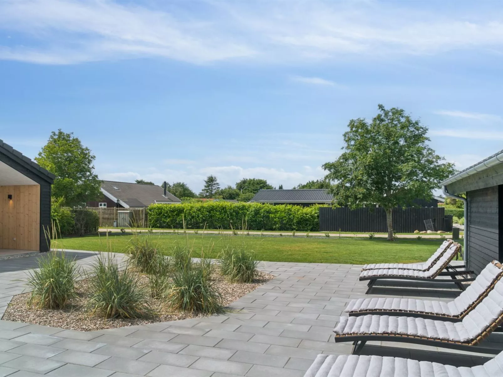 "Christian" - 600m from the sea-Buiten