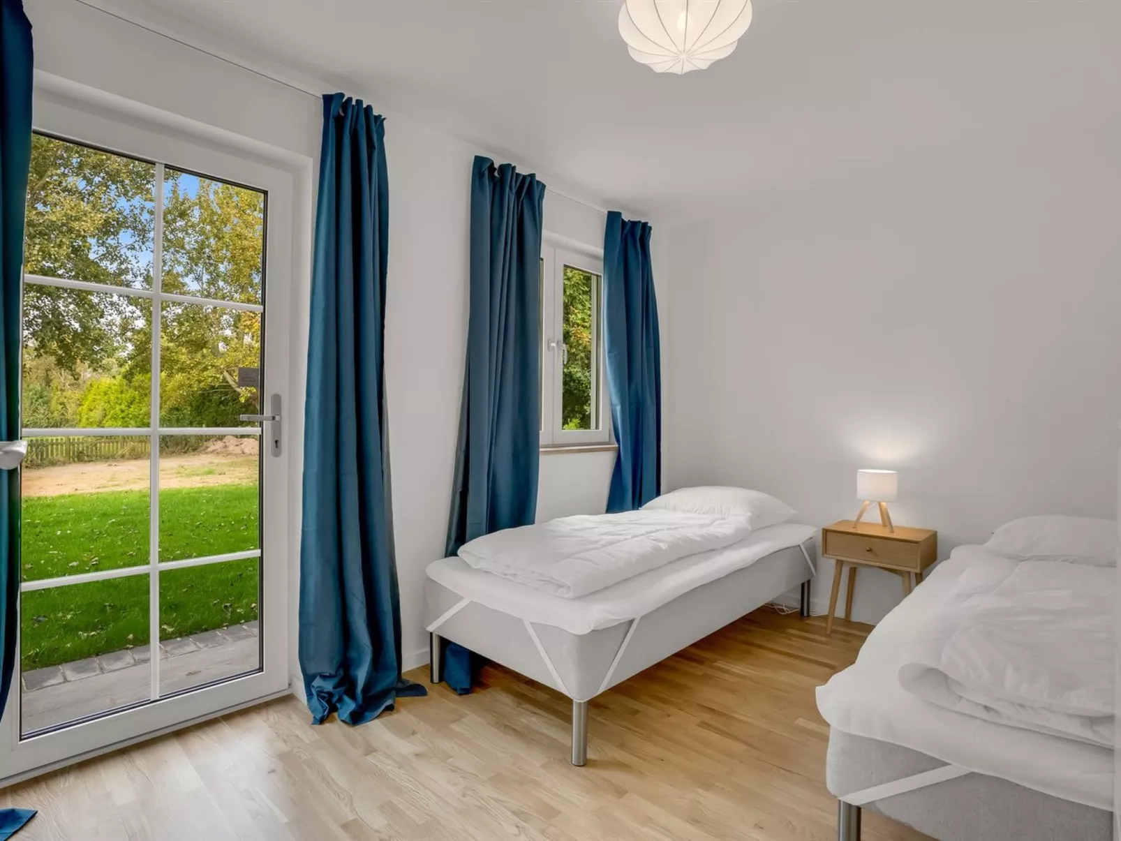 "Rajna" - 250m from the sea-Binnen