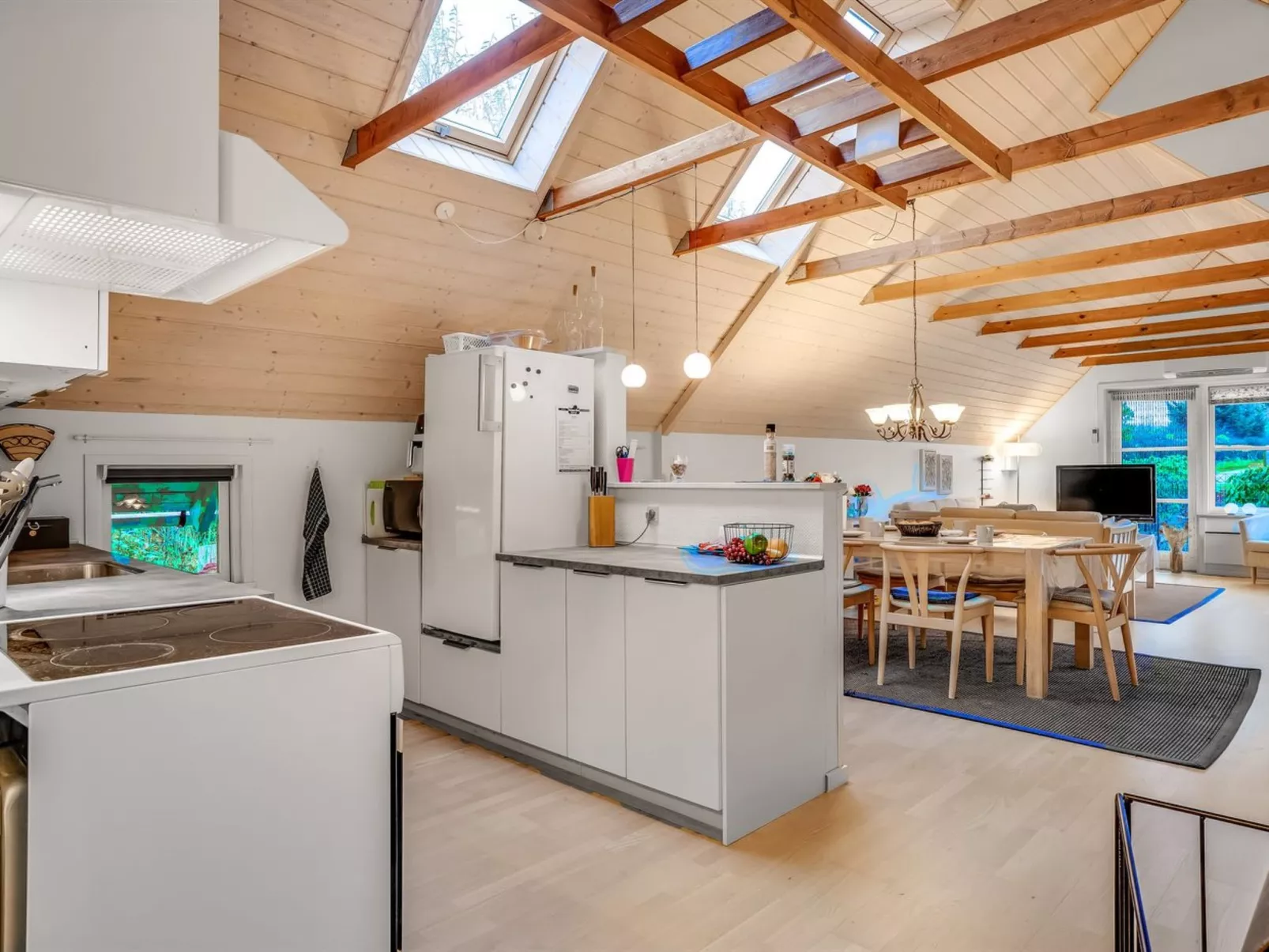 "Adisl" - 600m to the fjord-Binnen