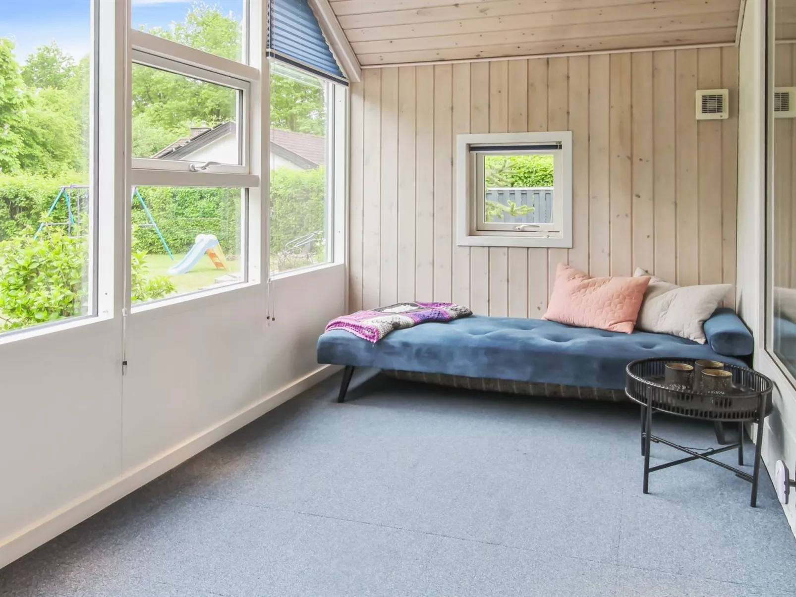 "Lenya" - 33km from the sea-Binnen