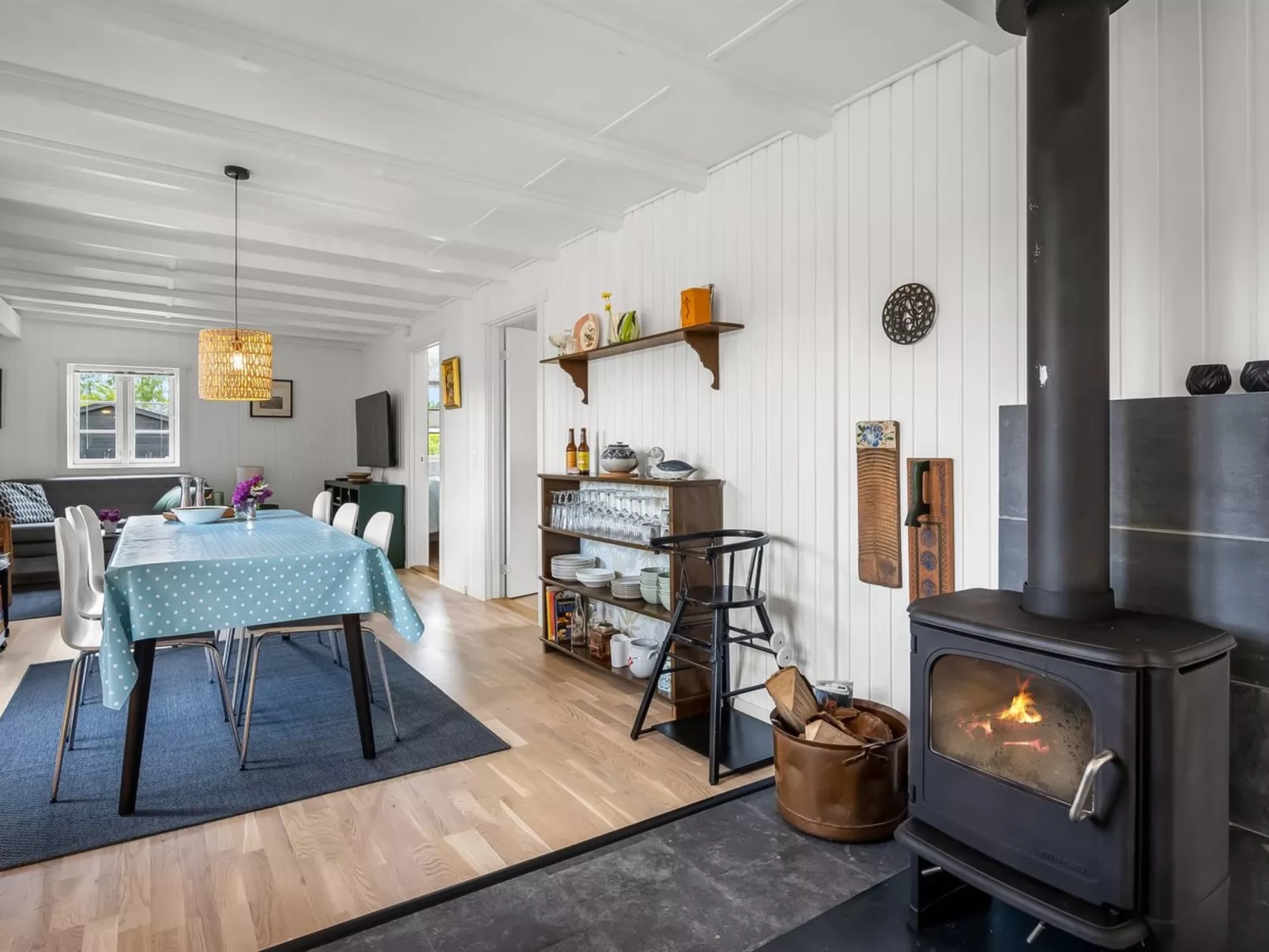 "Blomma" - 1km from the sea-Binnen