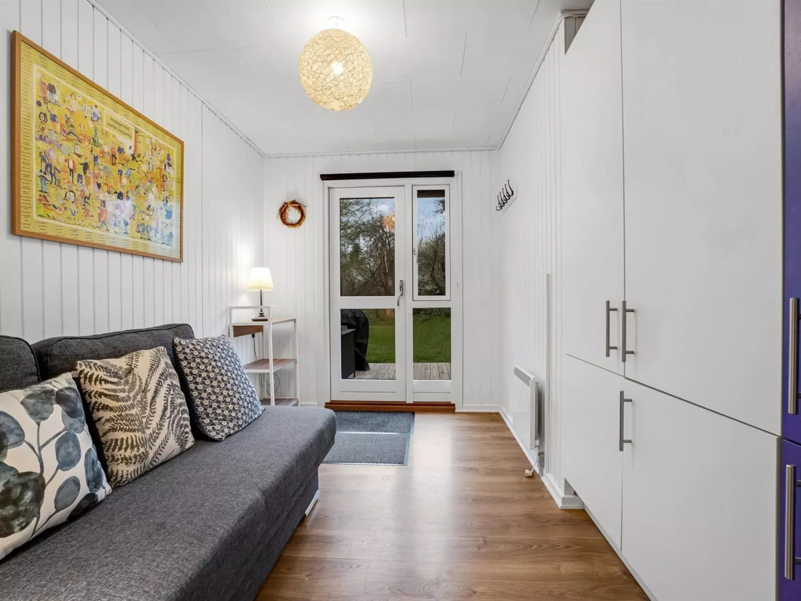 "Arise" - 700m from the sea-Binnen