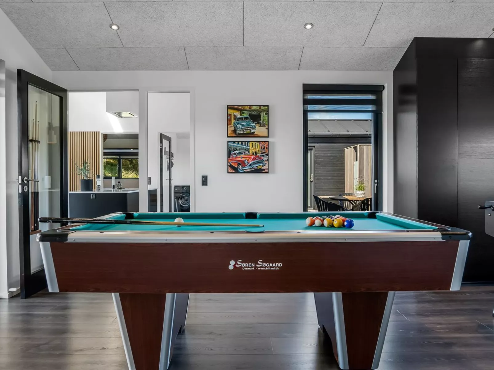 "Eriksine" - 750m from the sea-Binnen